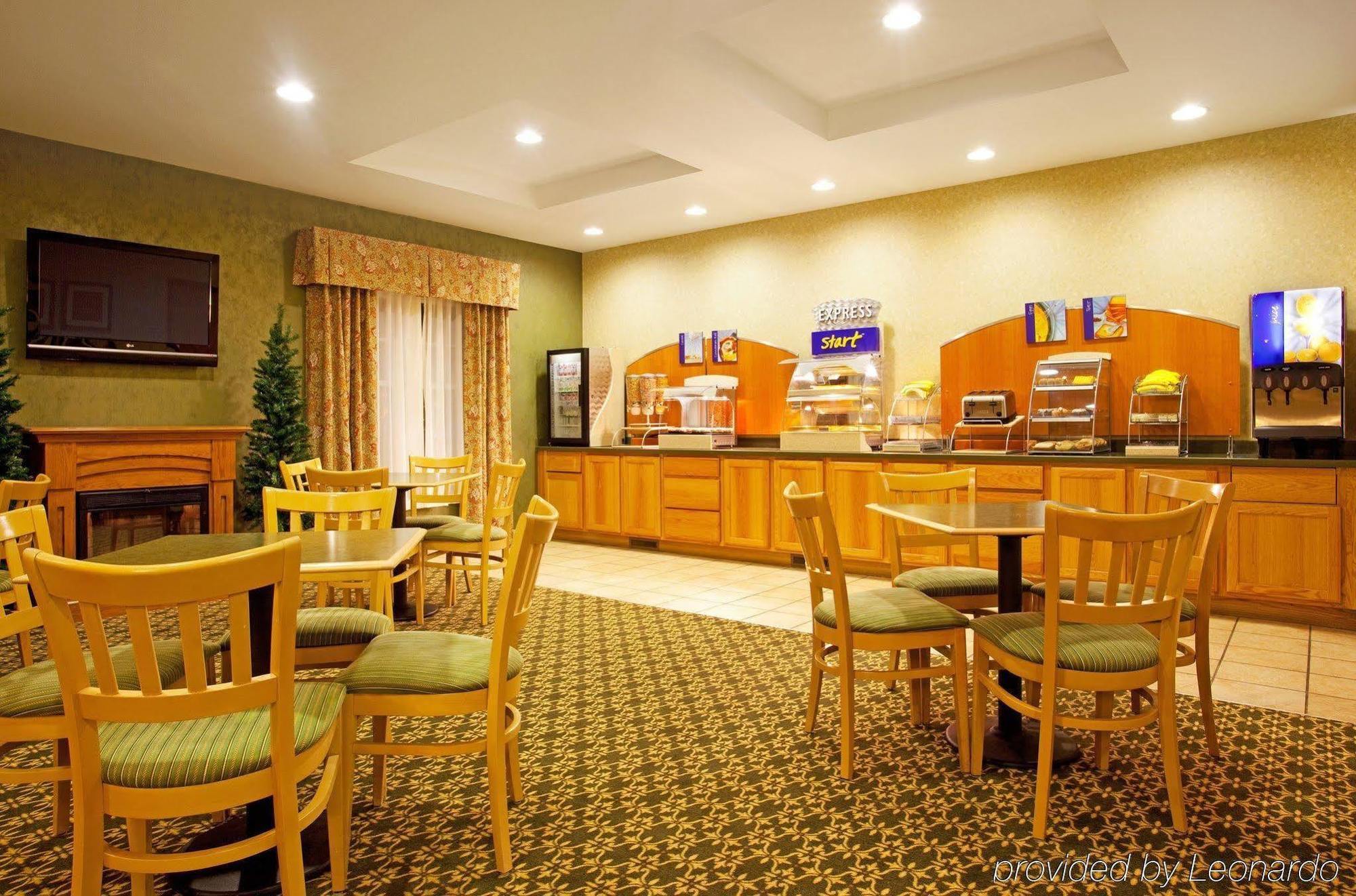 Holiday Inn Express & Suites Iron Mountain, An Ihg Hotel Restaurant photo