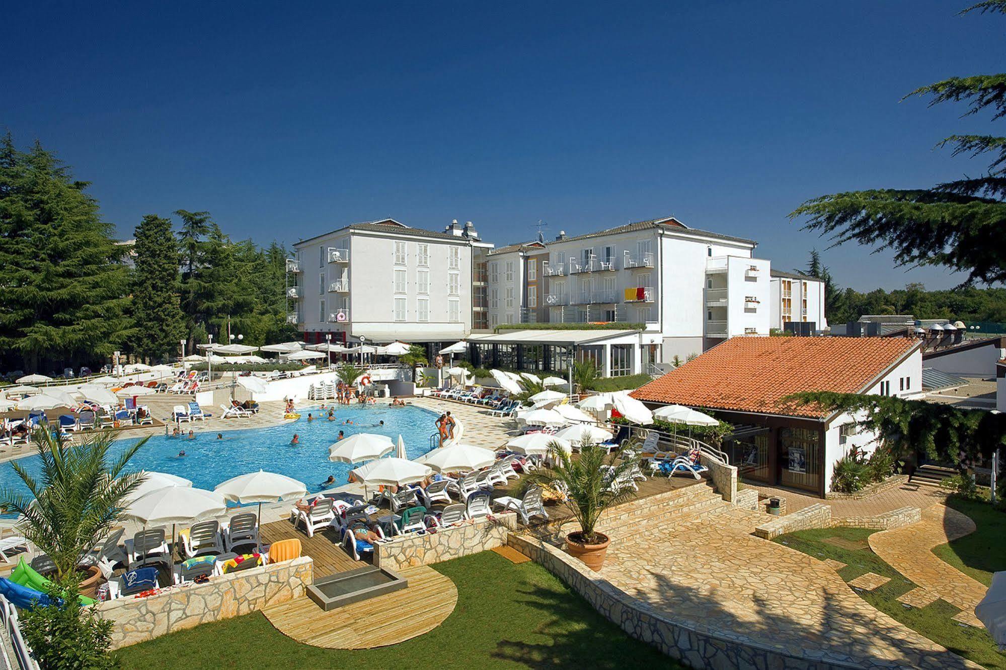 Valamar Pinia Hotel Porec Exterior photo