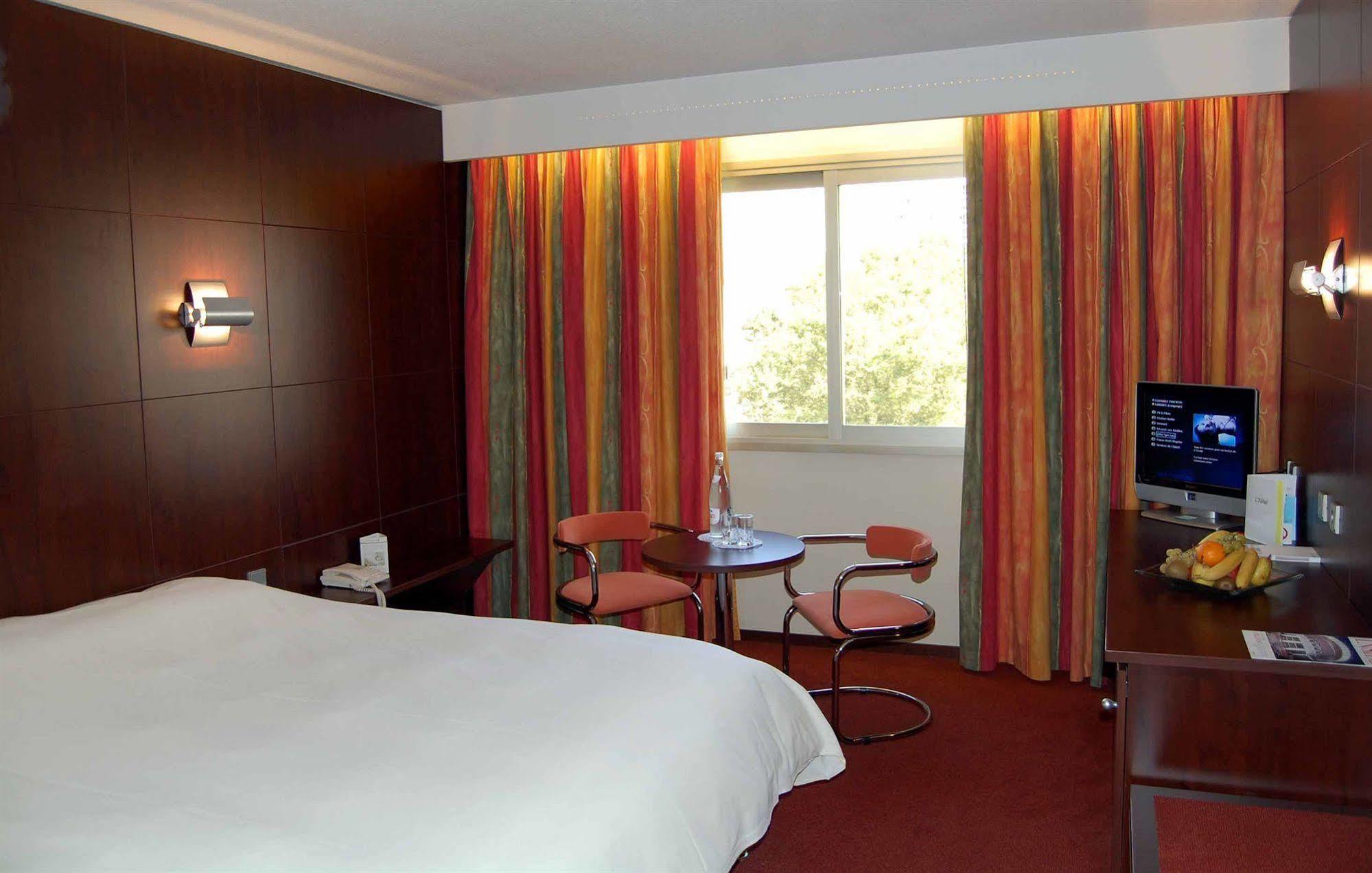 Hotel Des Congres Villeurbanne Room photo