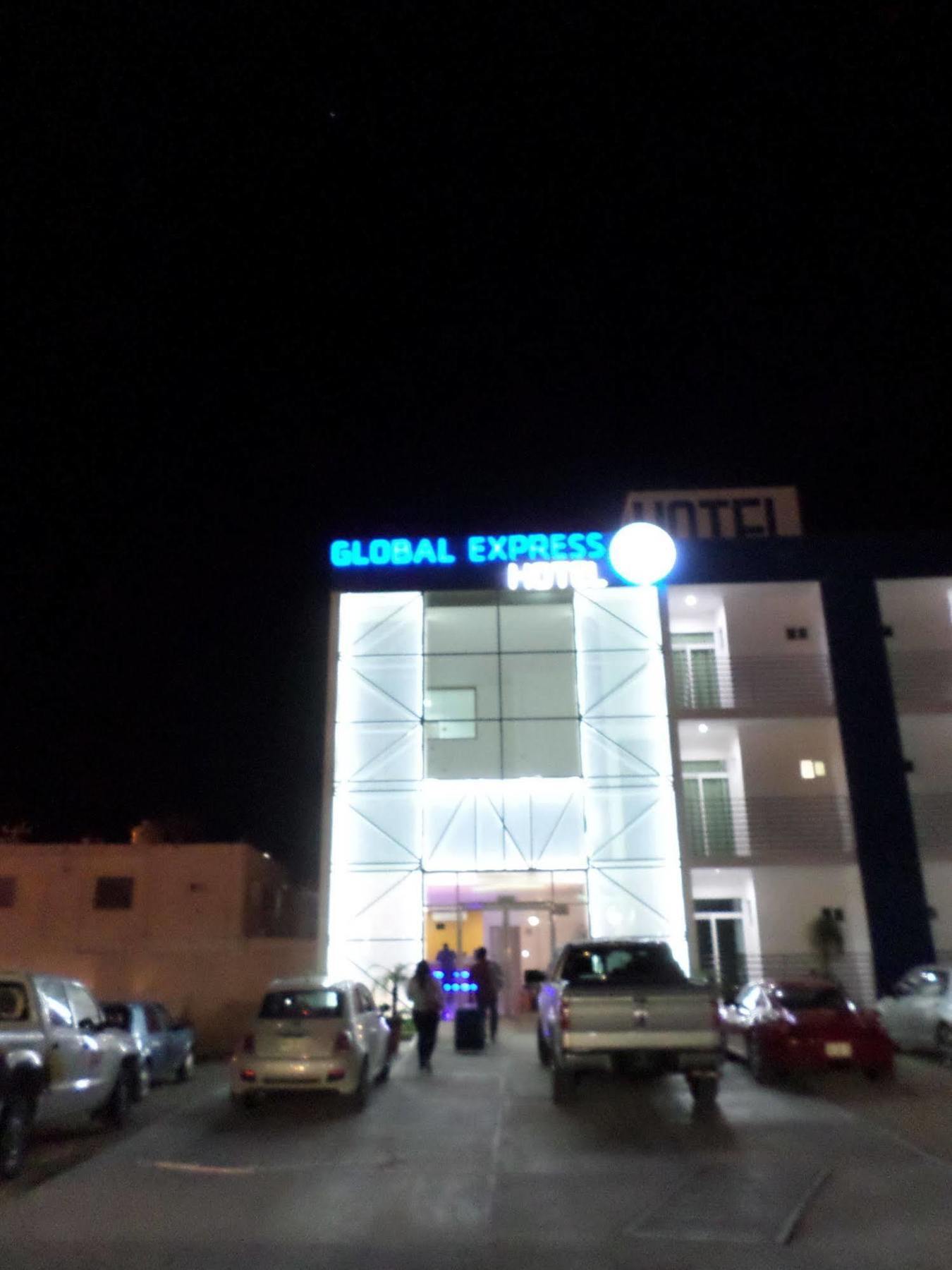 Global Express Hotel Escarcega Exterior photo