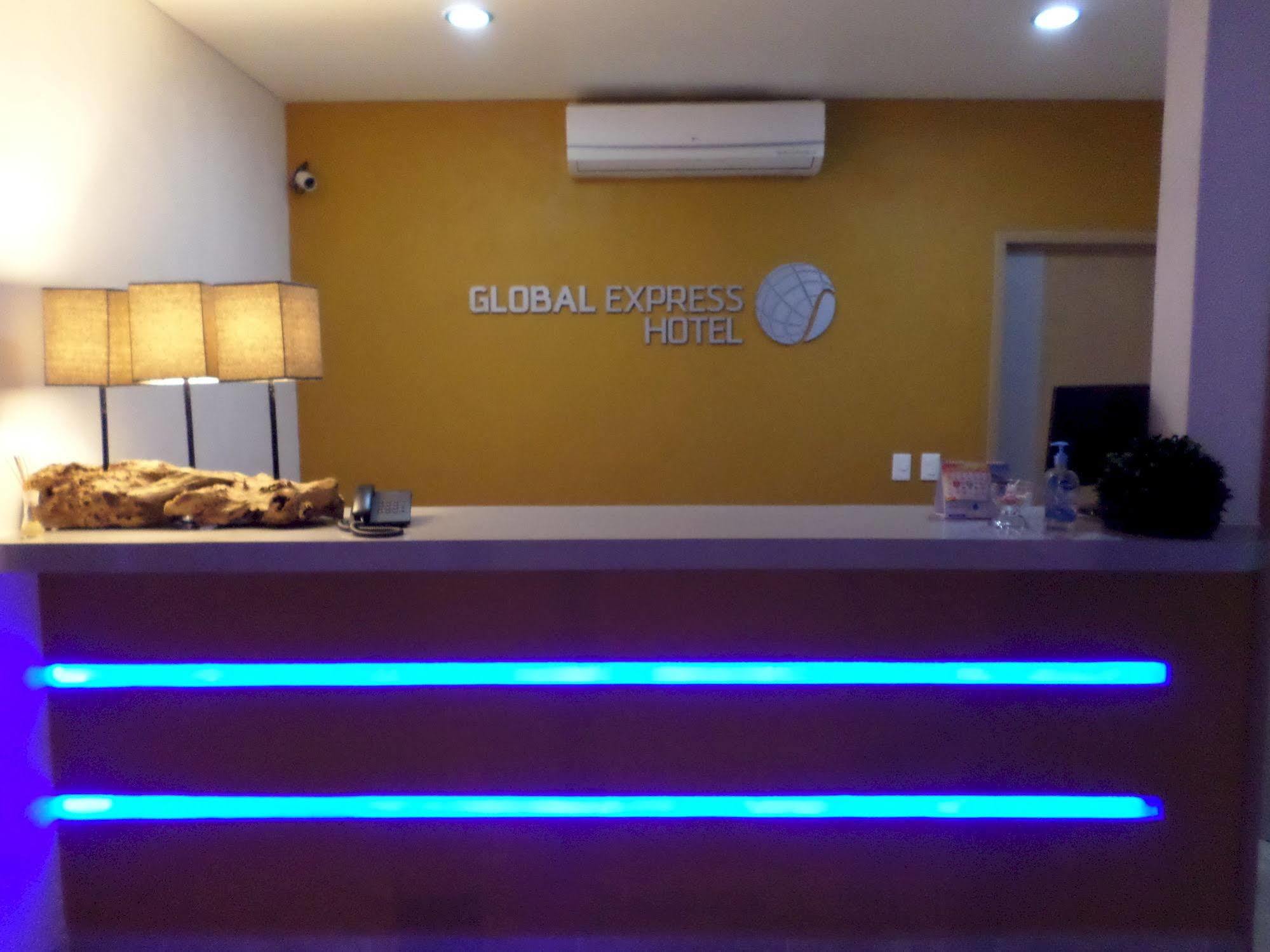 Global Express Hotel Escarcega Exterior photo