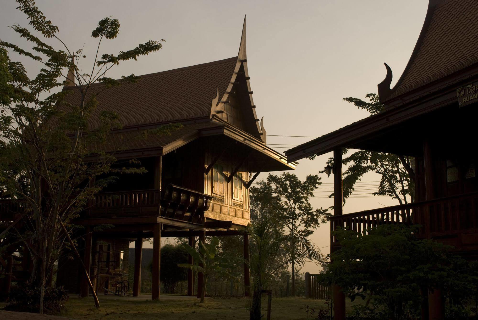 Ayodhara Village Phra Nakhon Si Ayutthaya Exterior photo