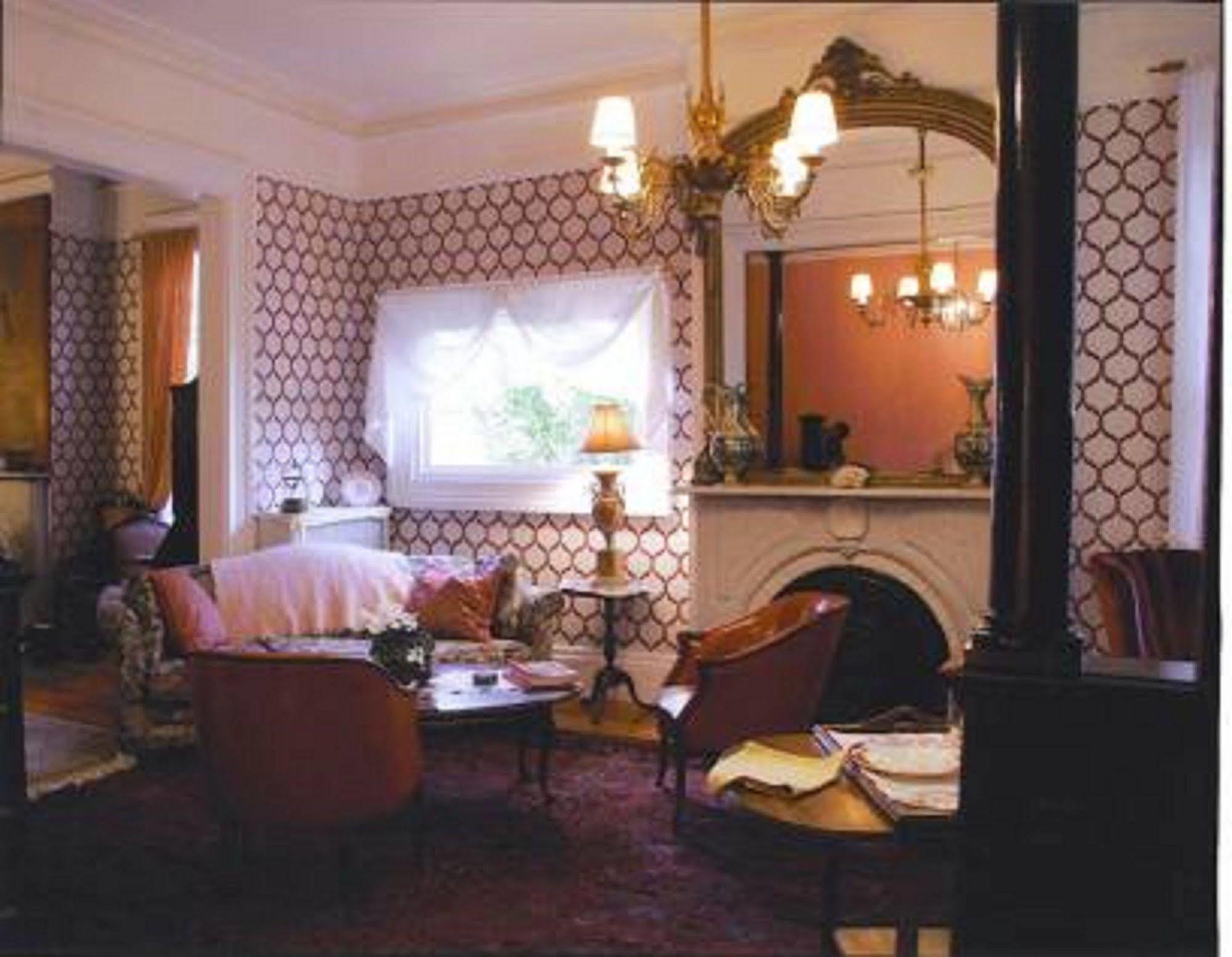 Victorian Bed & Breakfast Of Staten Island New York Room photo