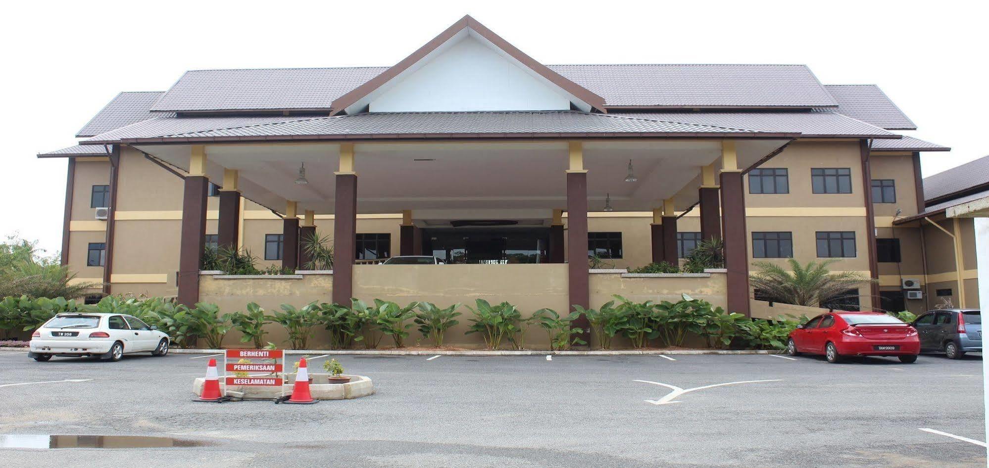 Quinara Al Safir Resort Kuala Terengganu Exterior photo