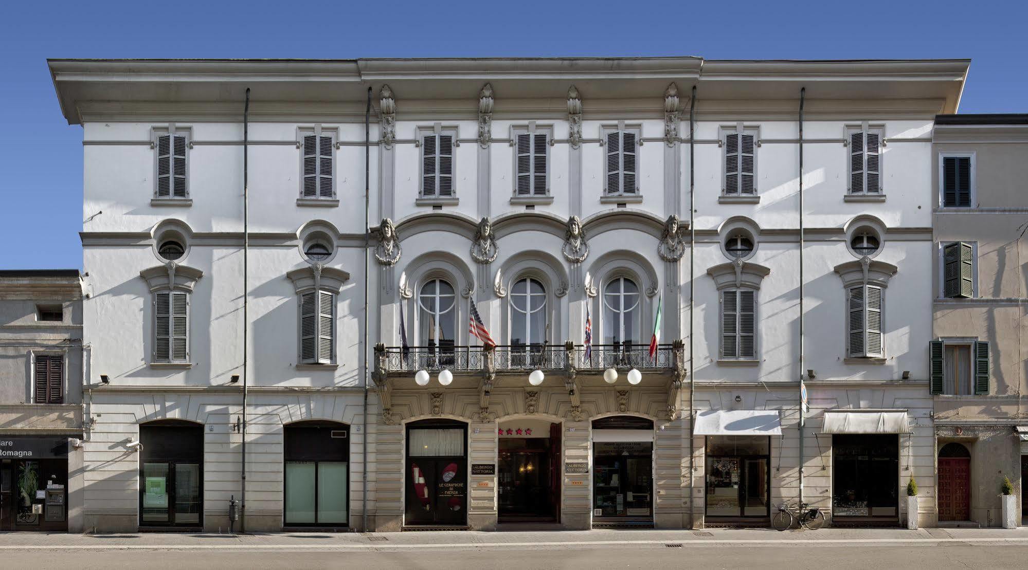 Hotel Vittoria Faenza Exterior photo