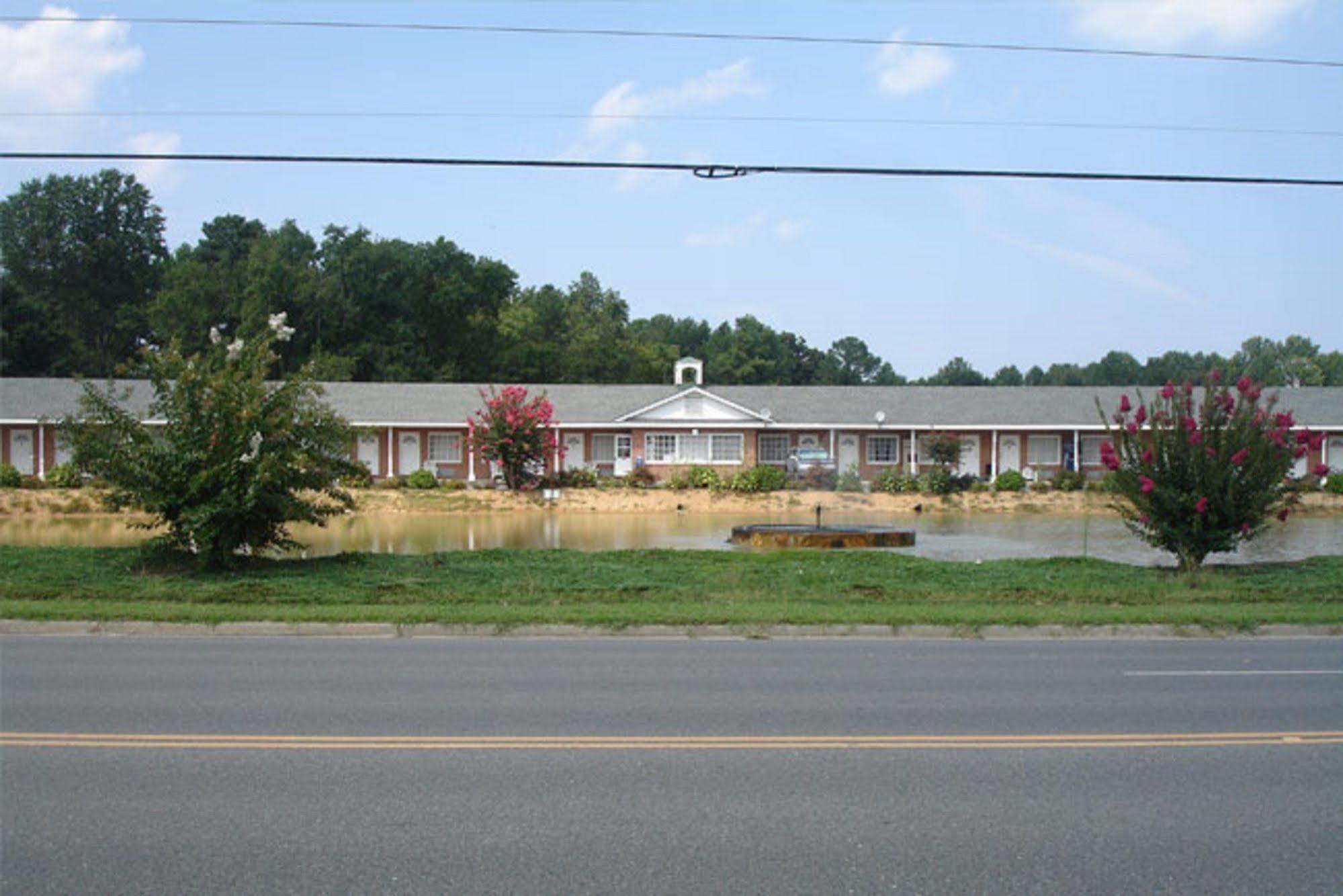 Washington & Lee Motel East End Exterior photo