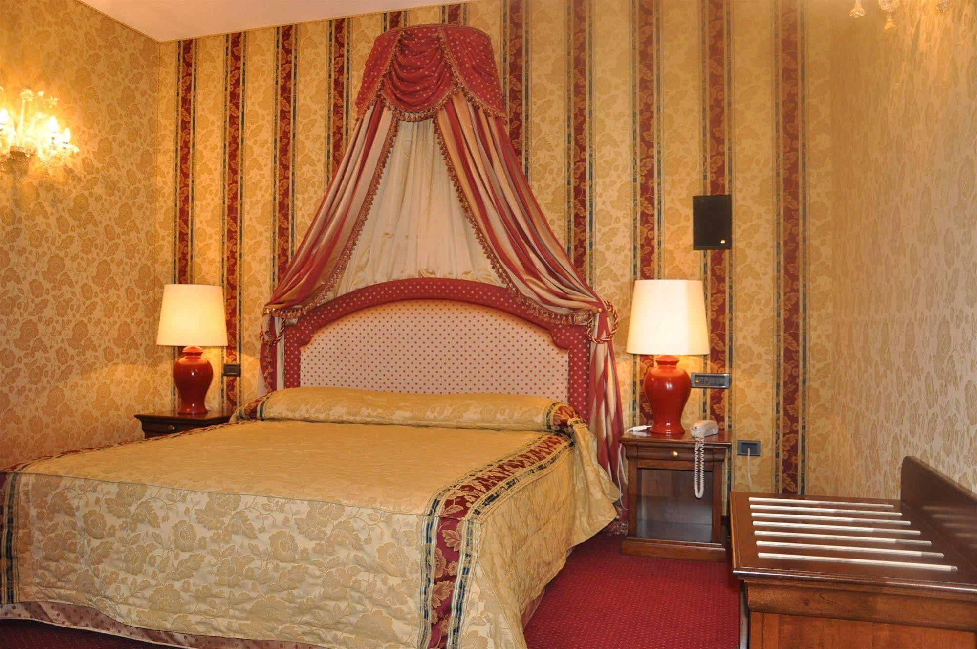 Hotel La Rosa Dei Venti Campogrande Room photo