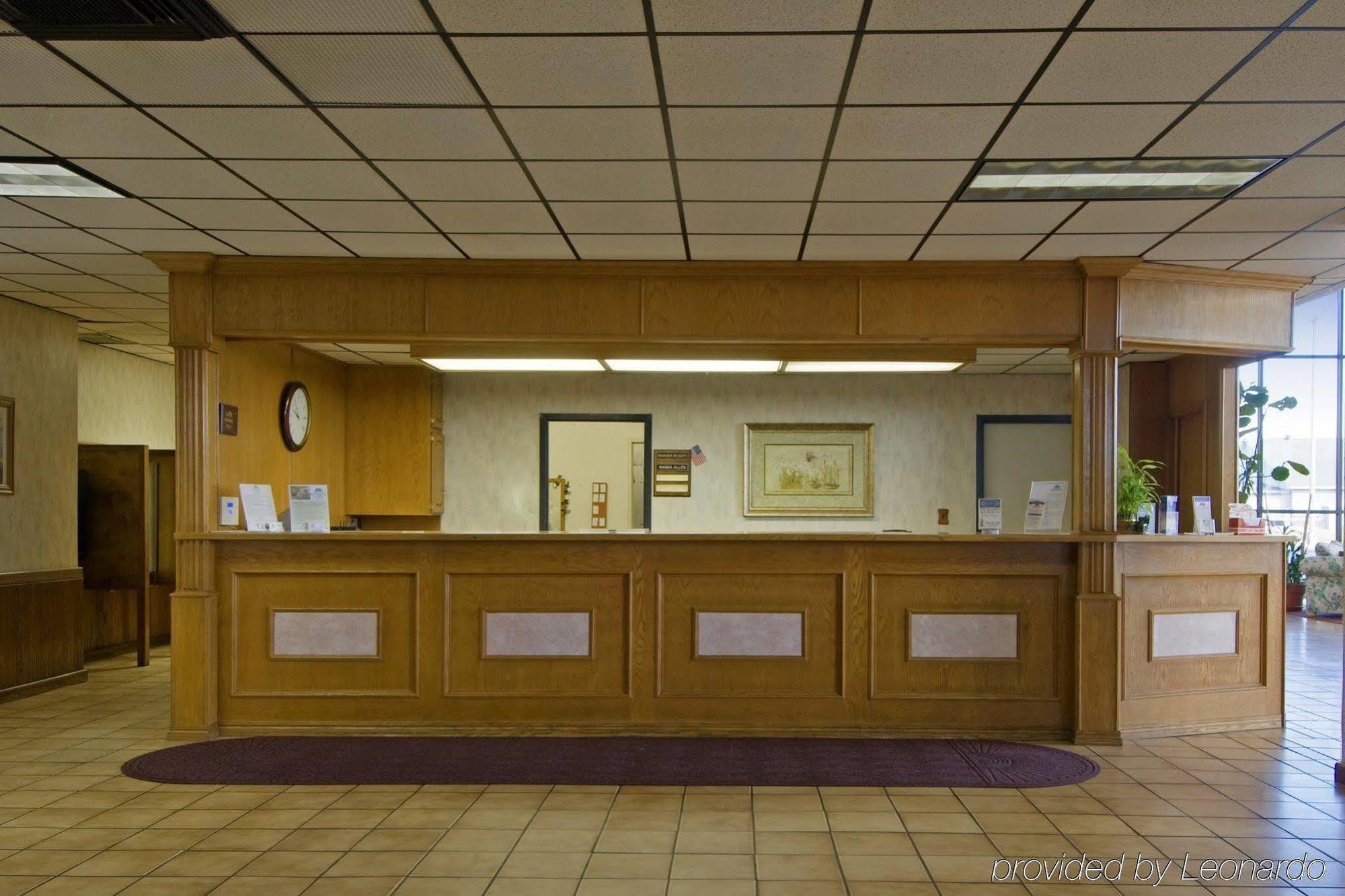 Quality Inn Shawnee I-40 Interior photo