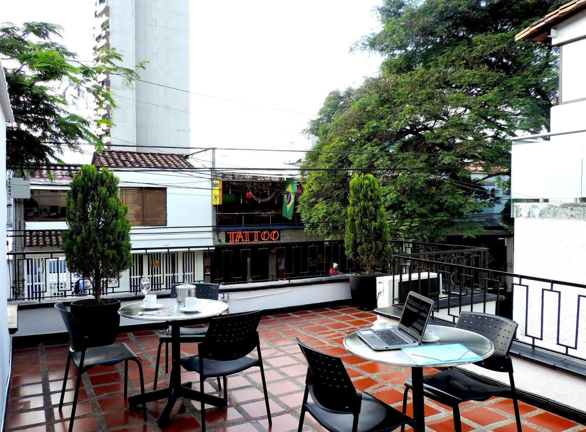 Casa Portico Hotel Medellin Exterior photo