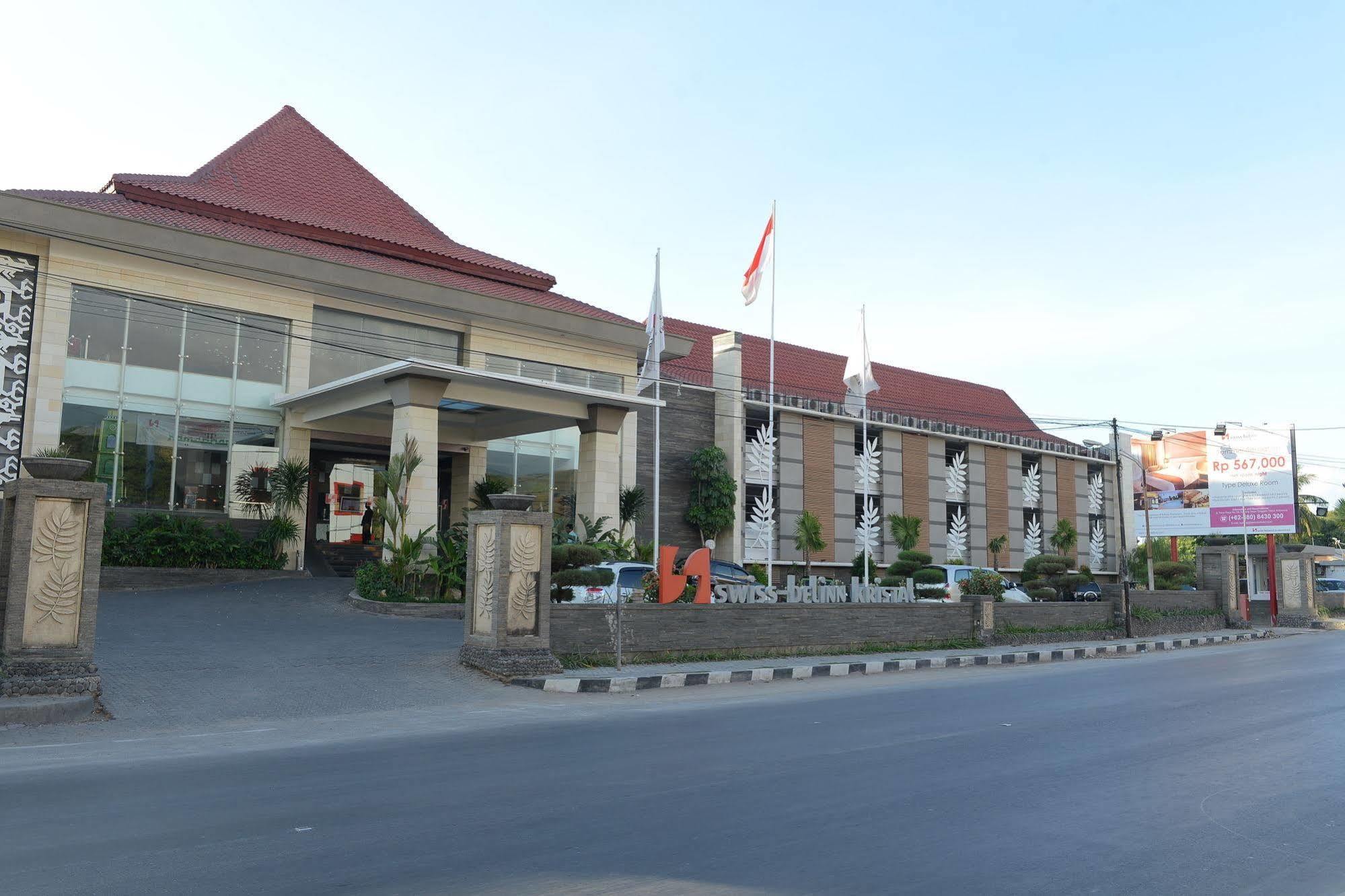 Kristal Hotel Kupang Kupang  Exterior photo