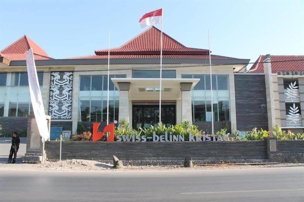 Kristal Hotel Kupang Kupang  Exterior photo