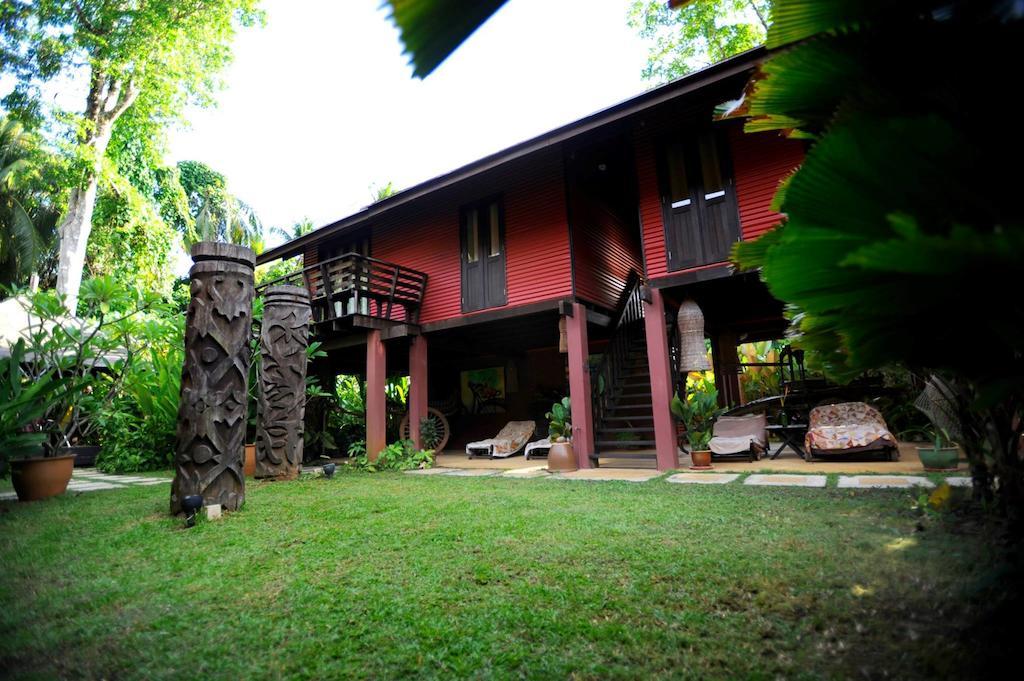 The Village House Santubong Exterior photo