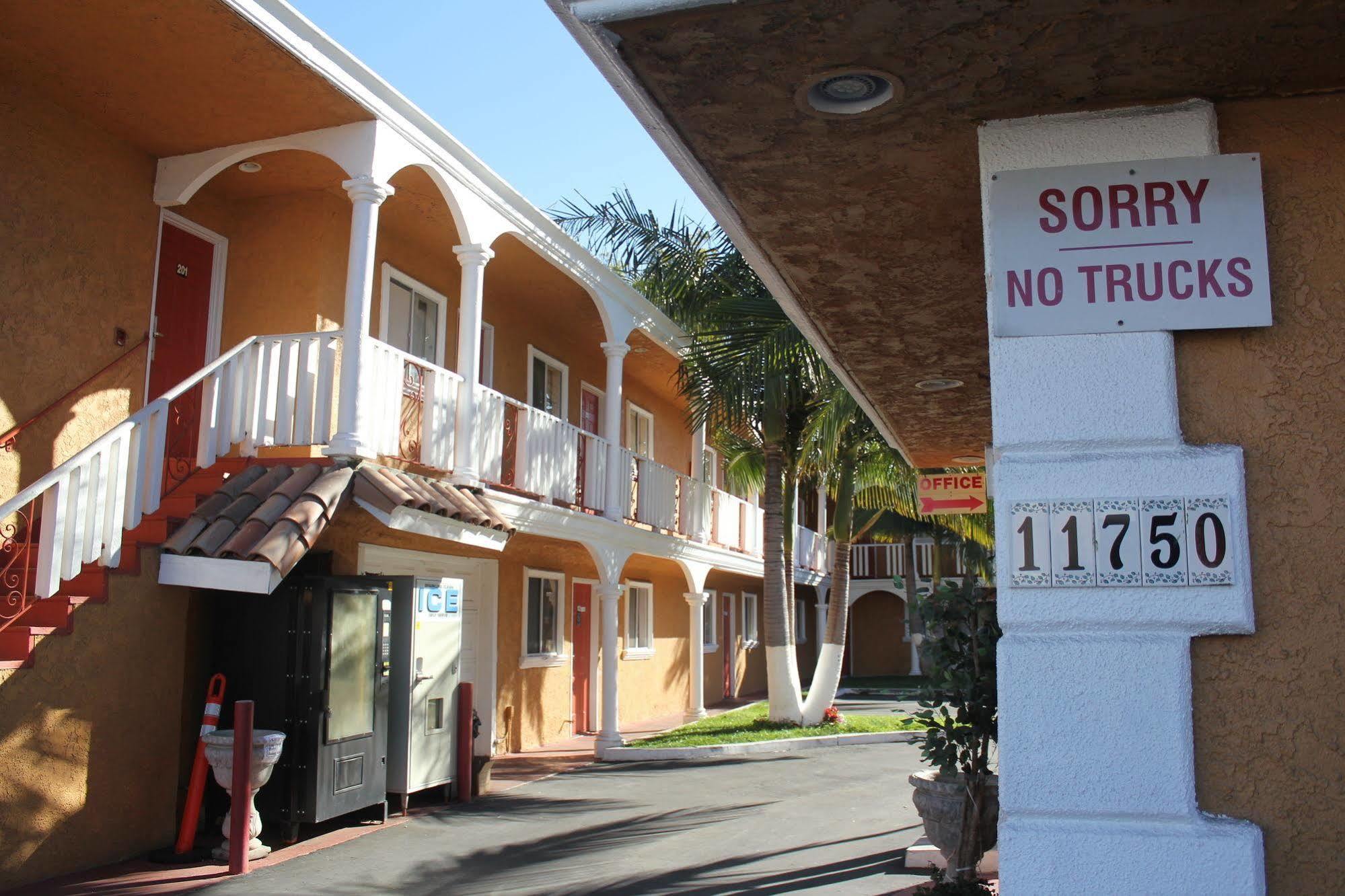 Paradise Inn And Suites Los Angeles Exterior photo