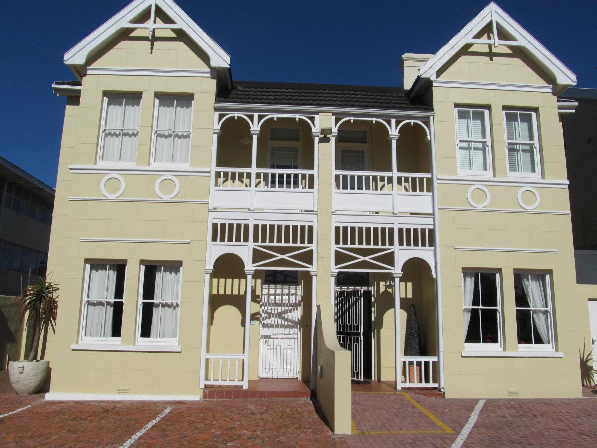 The Vic Hotel Port Elizabeth Exterior photo