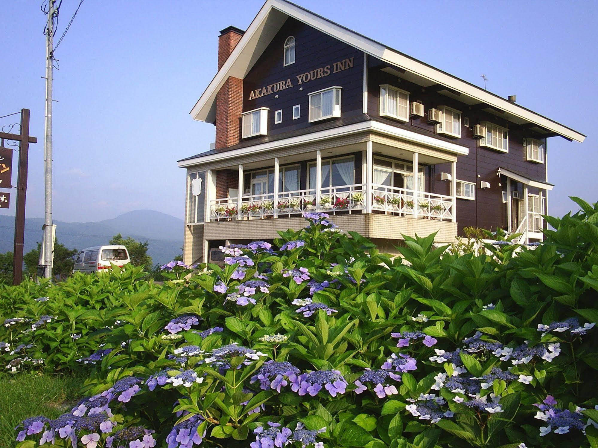 Akakura Yours Inn Myoko Exterior photo