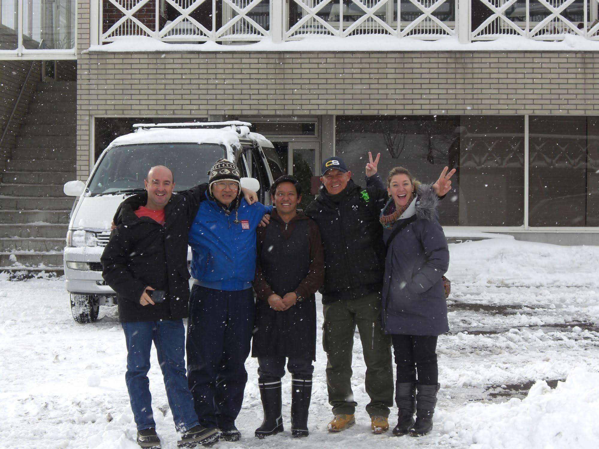 Akakura Yours Inn Myoko Exterior photo