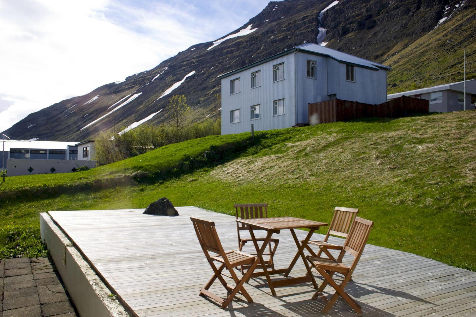 Comfy Guesthouse Westfjords Sudureyri Exterior photo