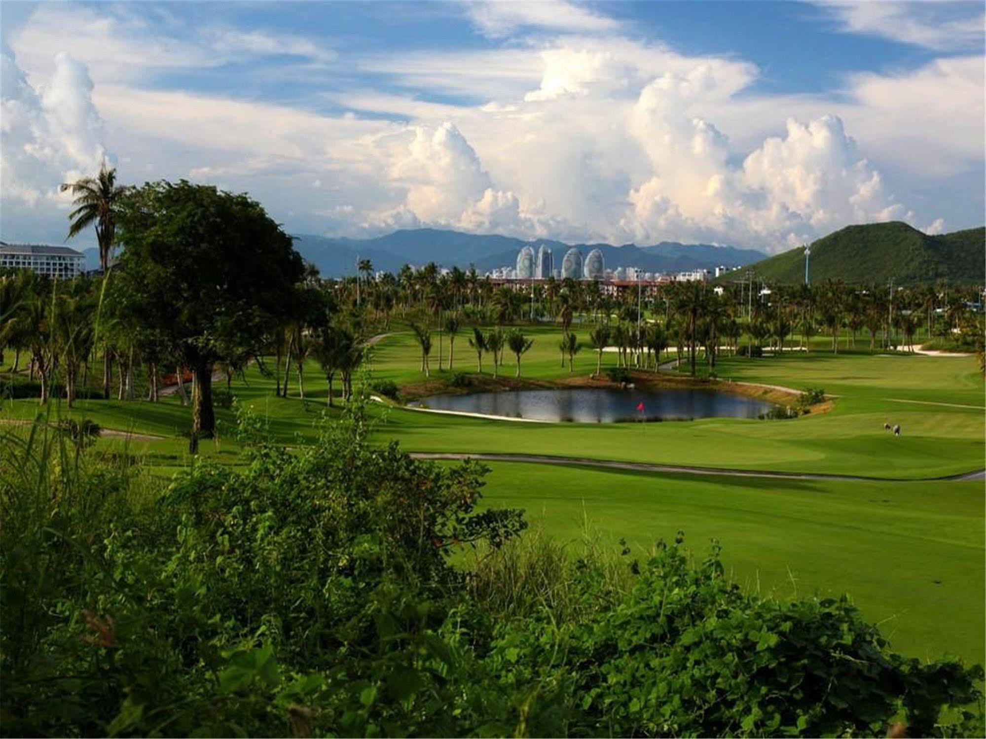 Mingshen Golf & Bay Resort Sanya Exterior photo