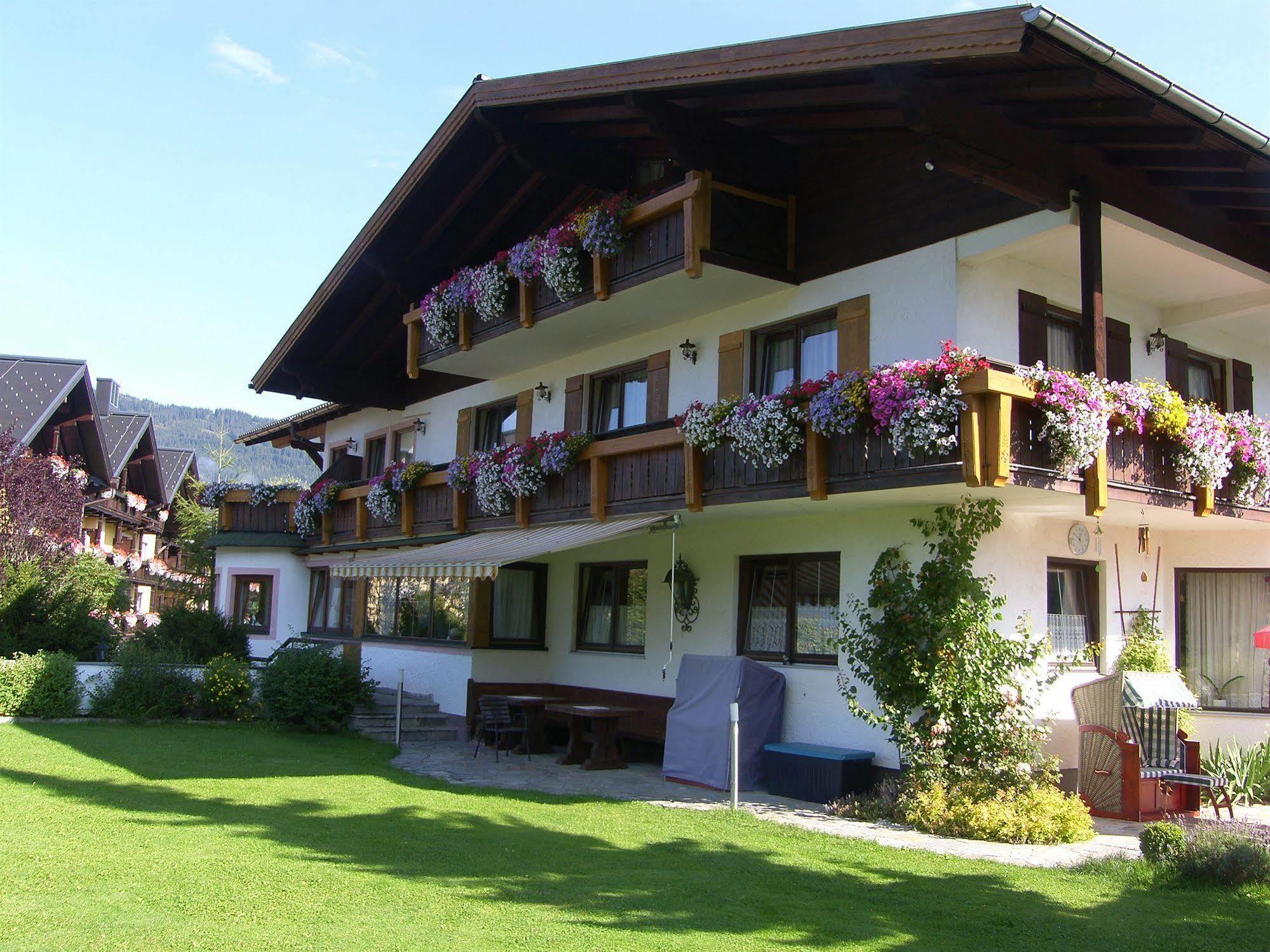 Gastehaus Elisabeth Hotel Radstadt Exterior photo