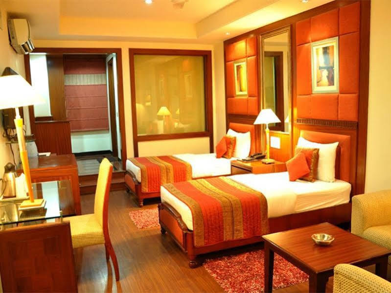 Hotel Jewel Palace New Delhi Exterior photo