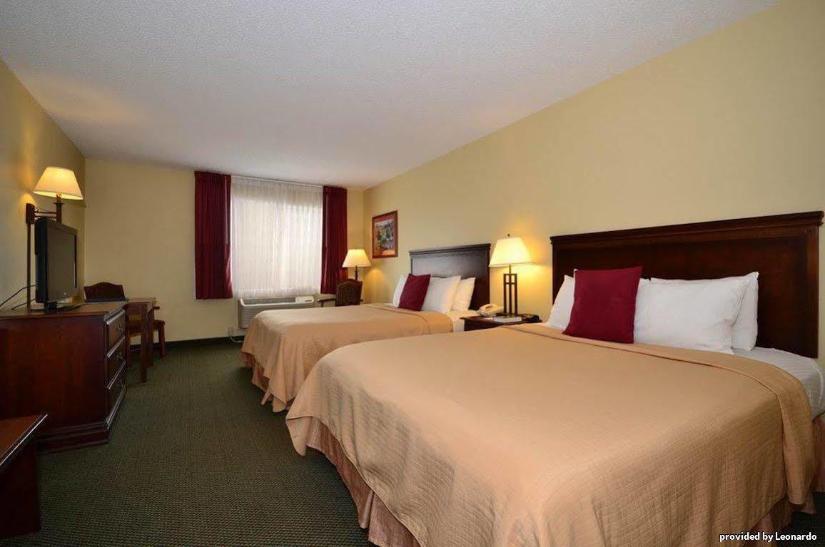 Best Western Timberridge Inn Grove Room photo