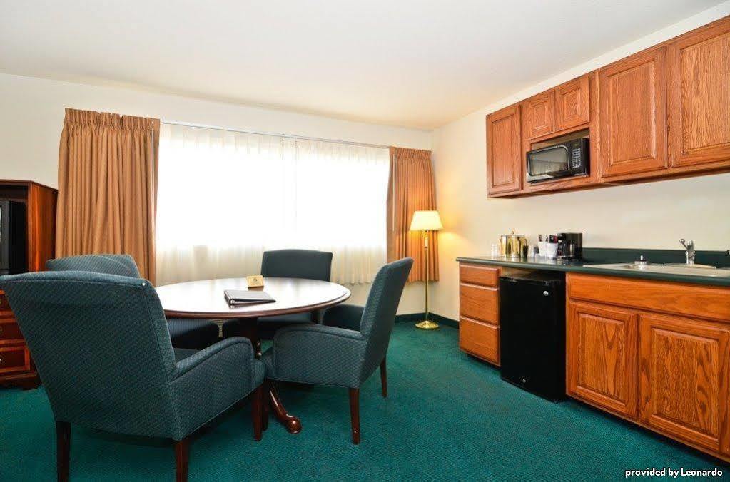 Best Western Monticello Gateway Inn Room photo