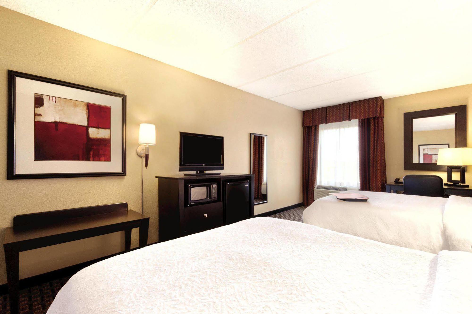 Hampton Inn And Suites Houston Clear Lake Nasa Webster Exterior photo