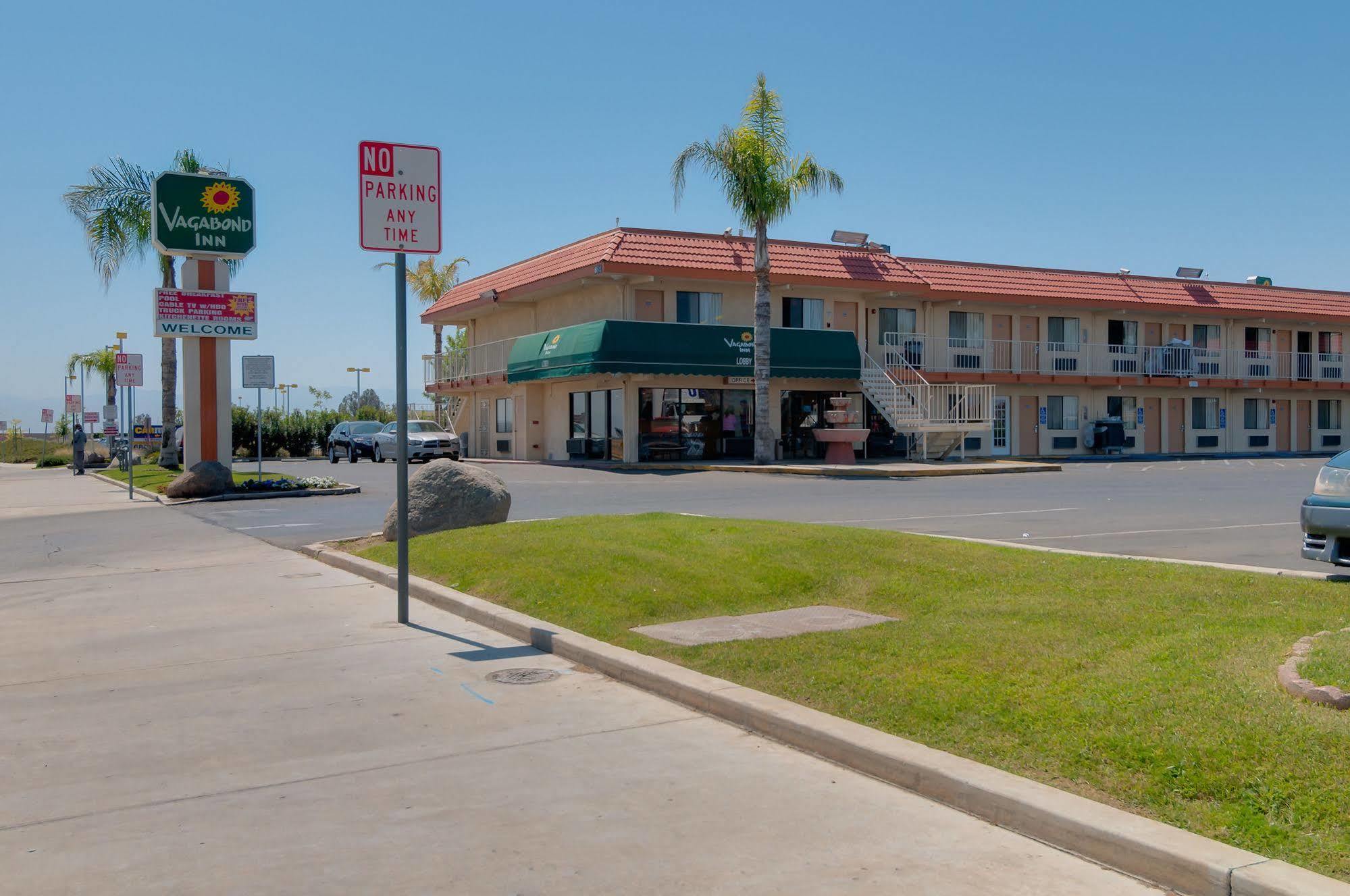 Vagabond Inn Bakersfield South Exterior photo