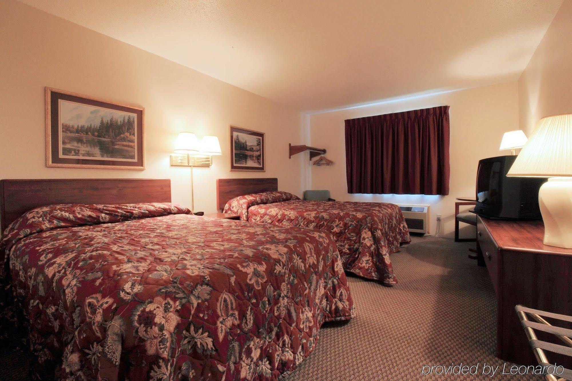Magnuson Hotel Ironwood Room photo