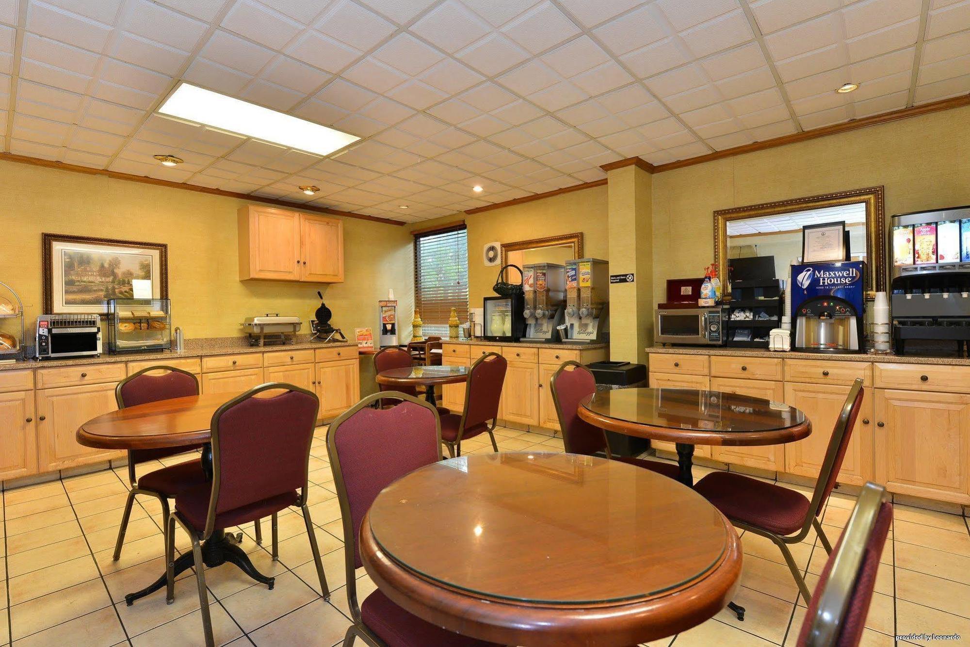 Best Western Plus Richmond Sandston Restaurant photo