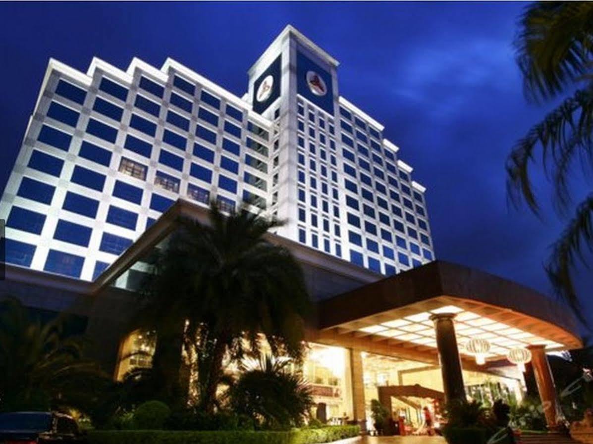 Gladden Hotel Dongguan  Exterior photo