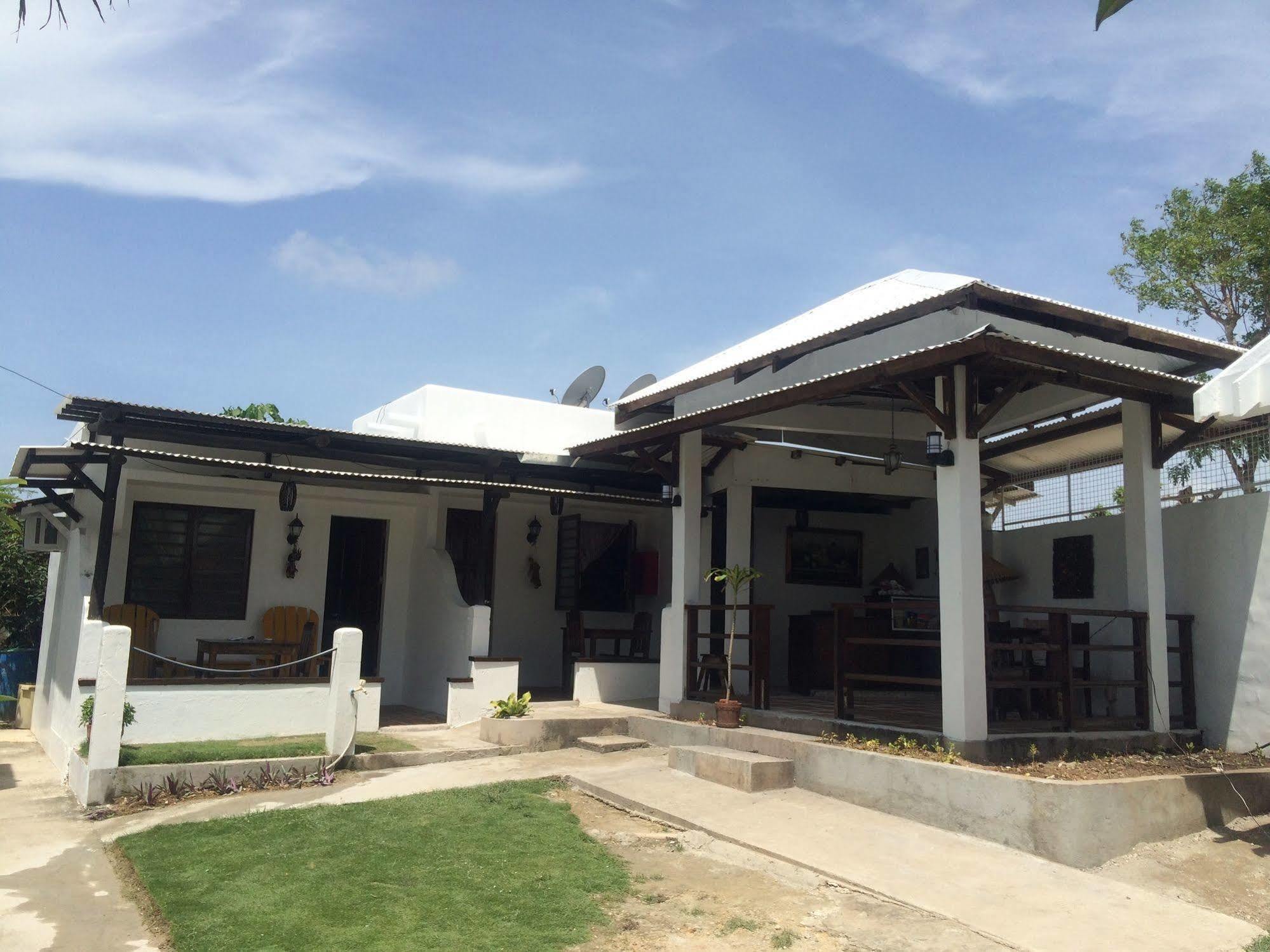 Kandugyap House By The Sea Santa Fe  Exterior photo