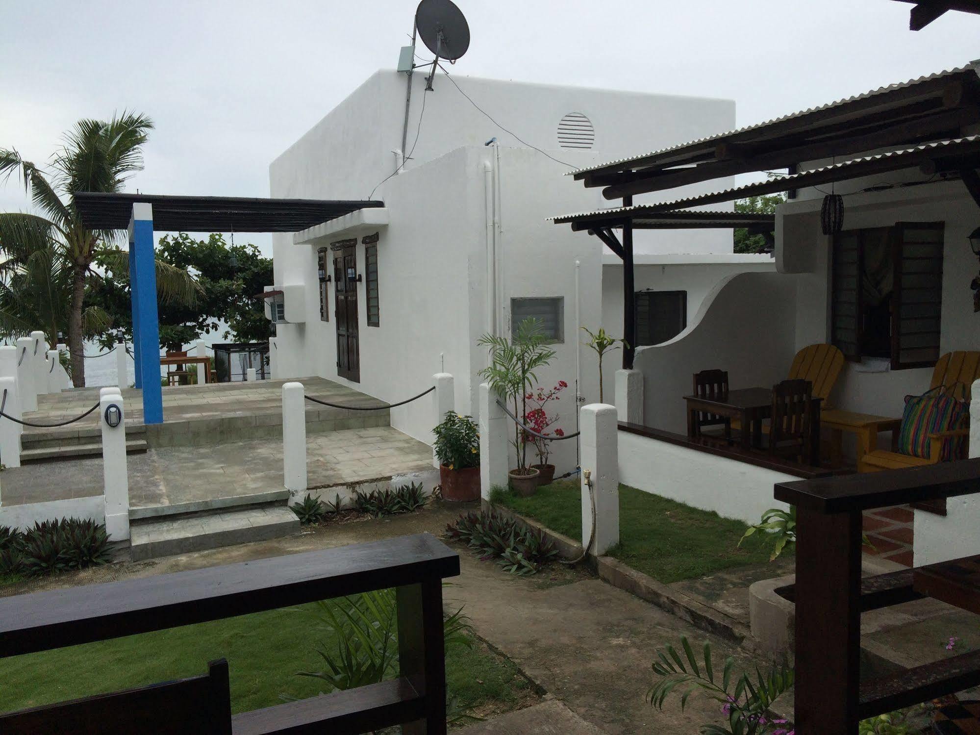 Kandugyap House By The Sea Santa Fe  Exterior photo