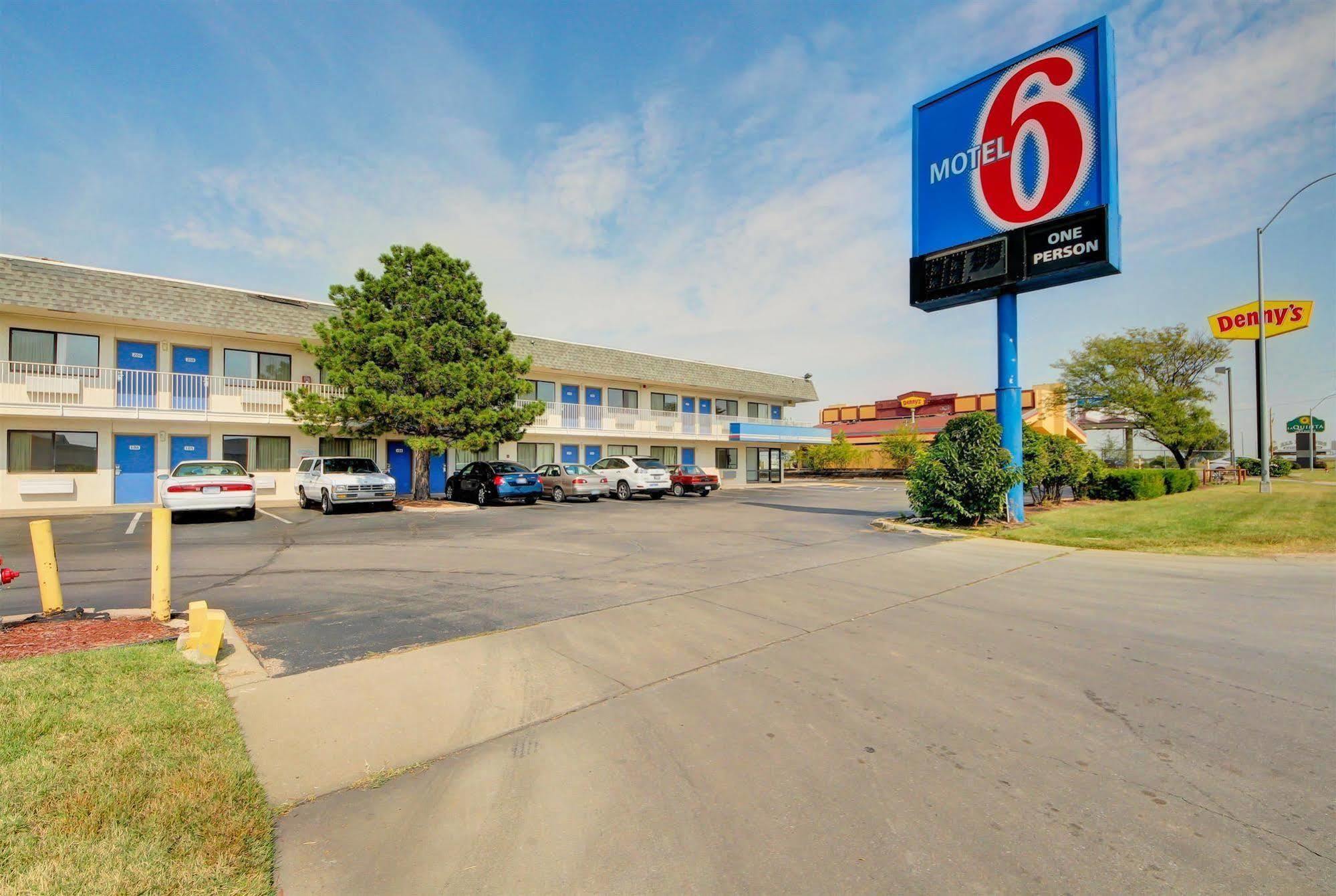 Motel 6-Wichita, Ks - Airport Exterior photo