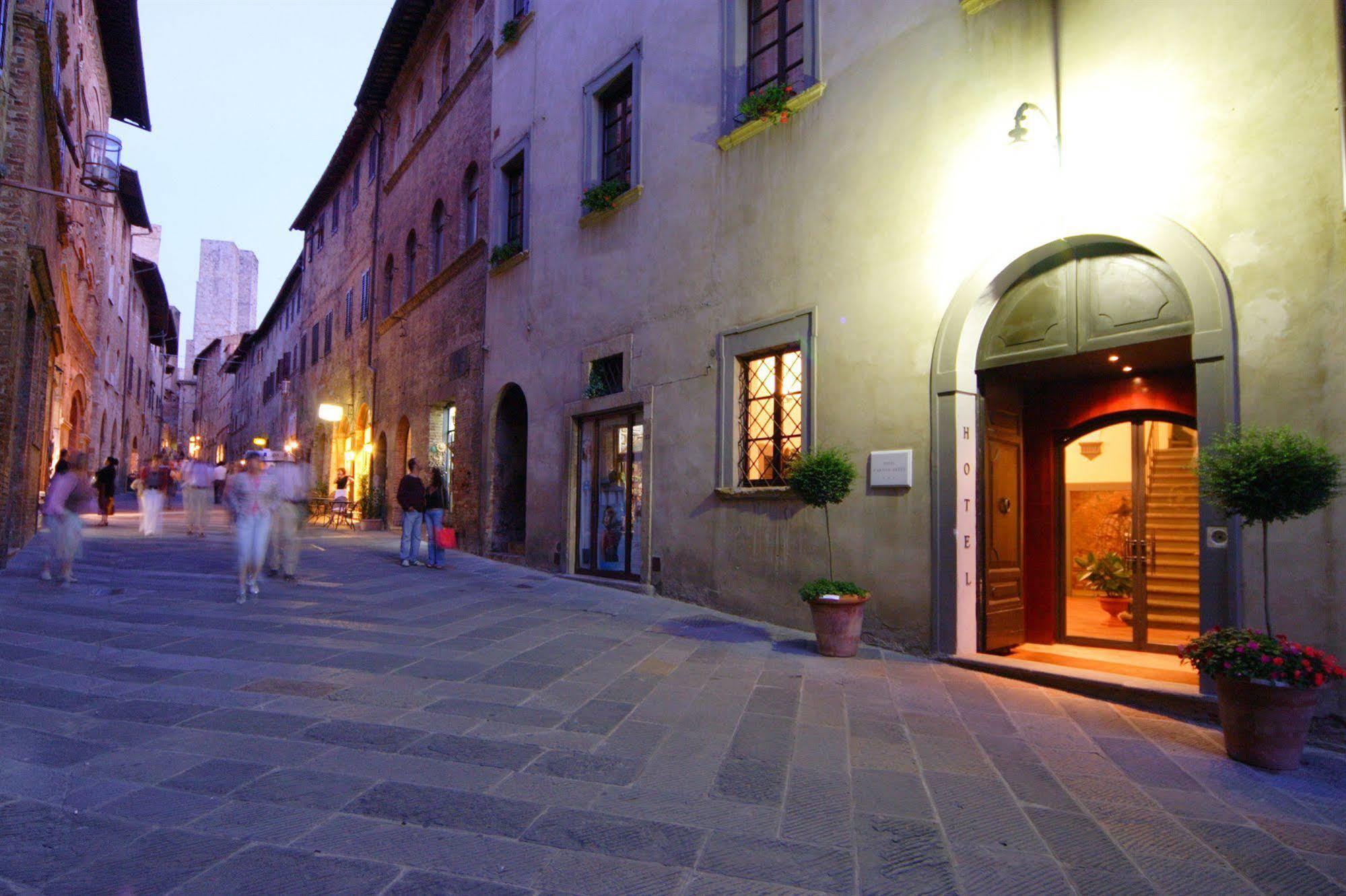 Hotel L'Antico Pozzo San Gimignano Exterior photo