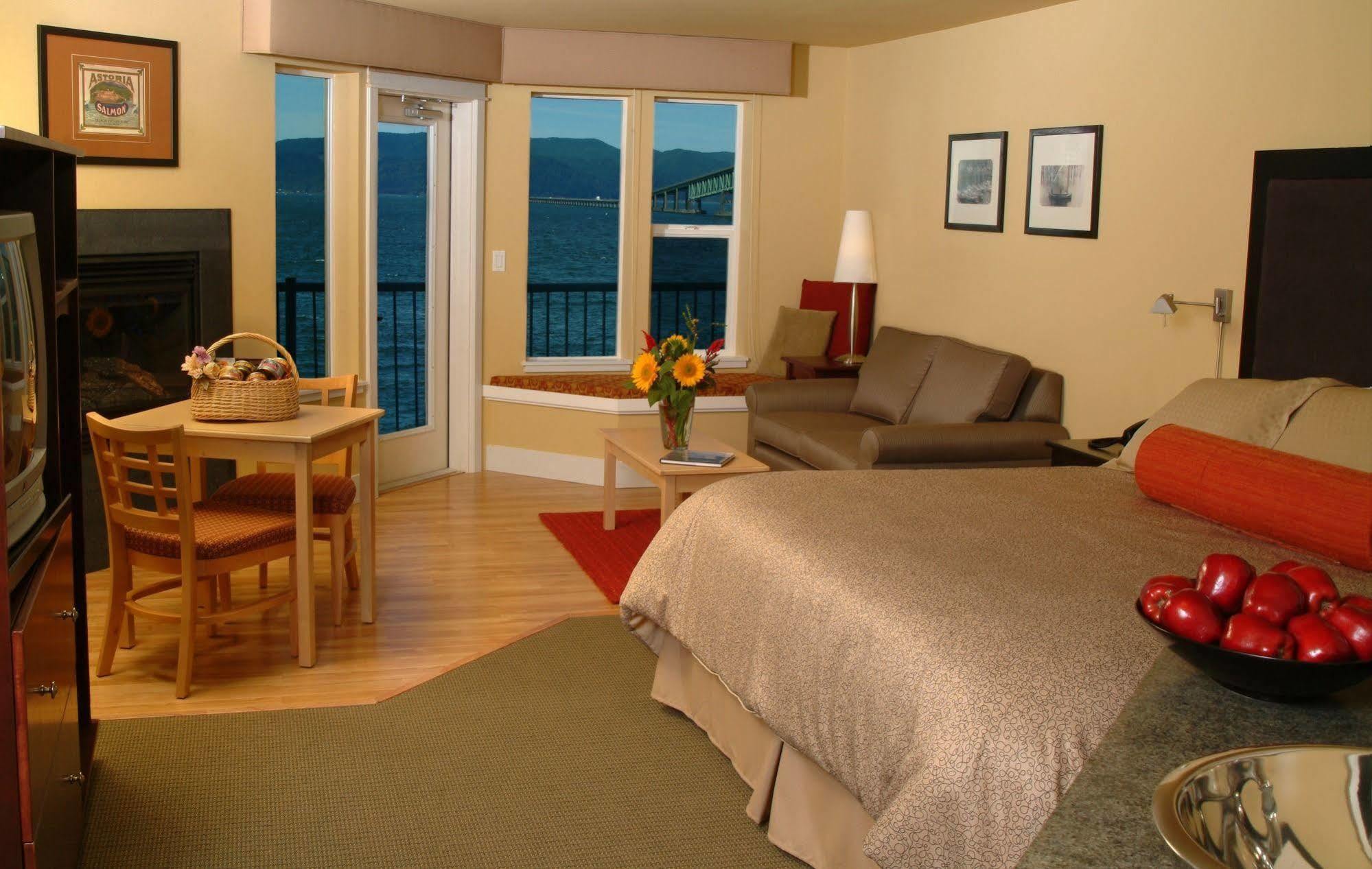 Cannery Pier Hotel & Spa Astoria Room photo