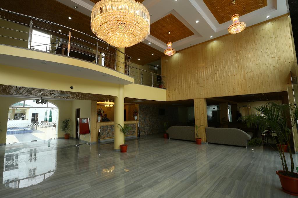 The Grand Mamta Hotel Srinagar  Exterior photo