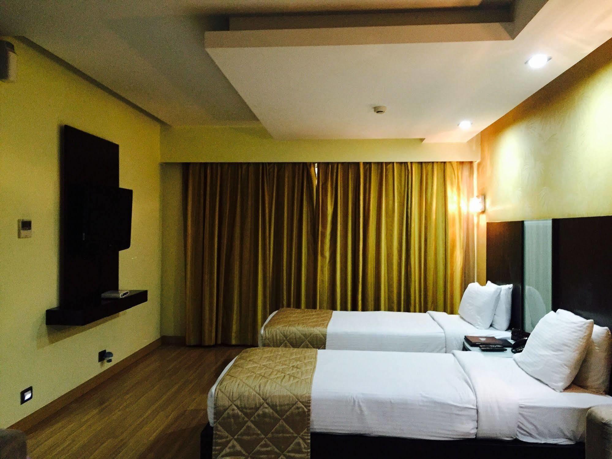 Mint Propus Hotel Bangalore Exterior photo
