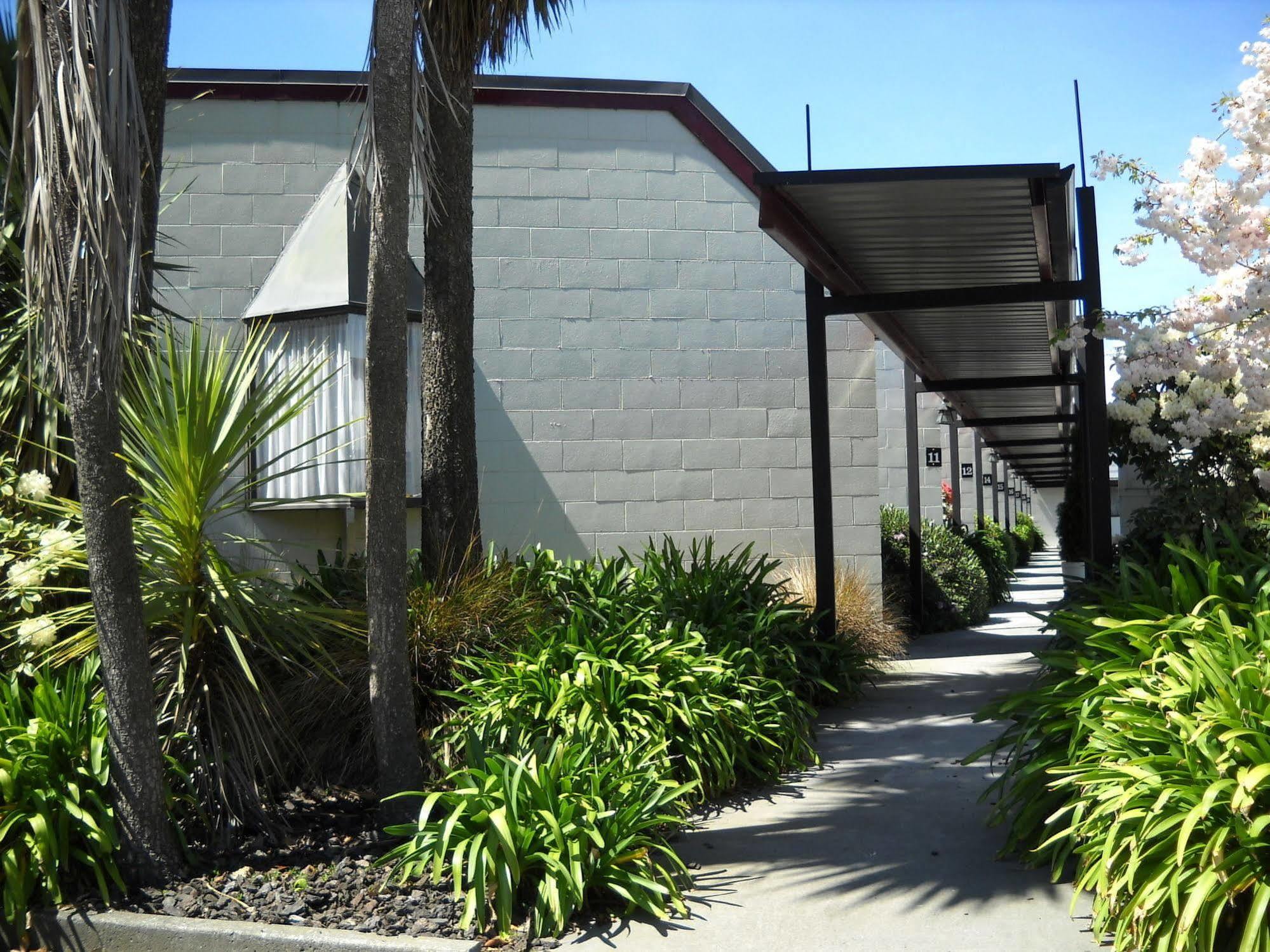 Gothic Heights Motel Christchurch Exterior photo