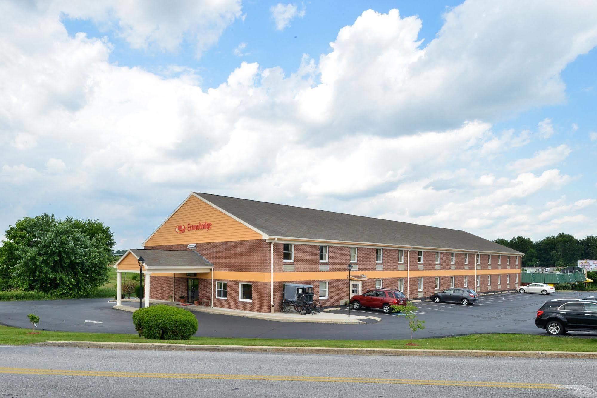 Econo Lodge Amish Country Lancaster Exterior photo