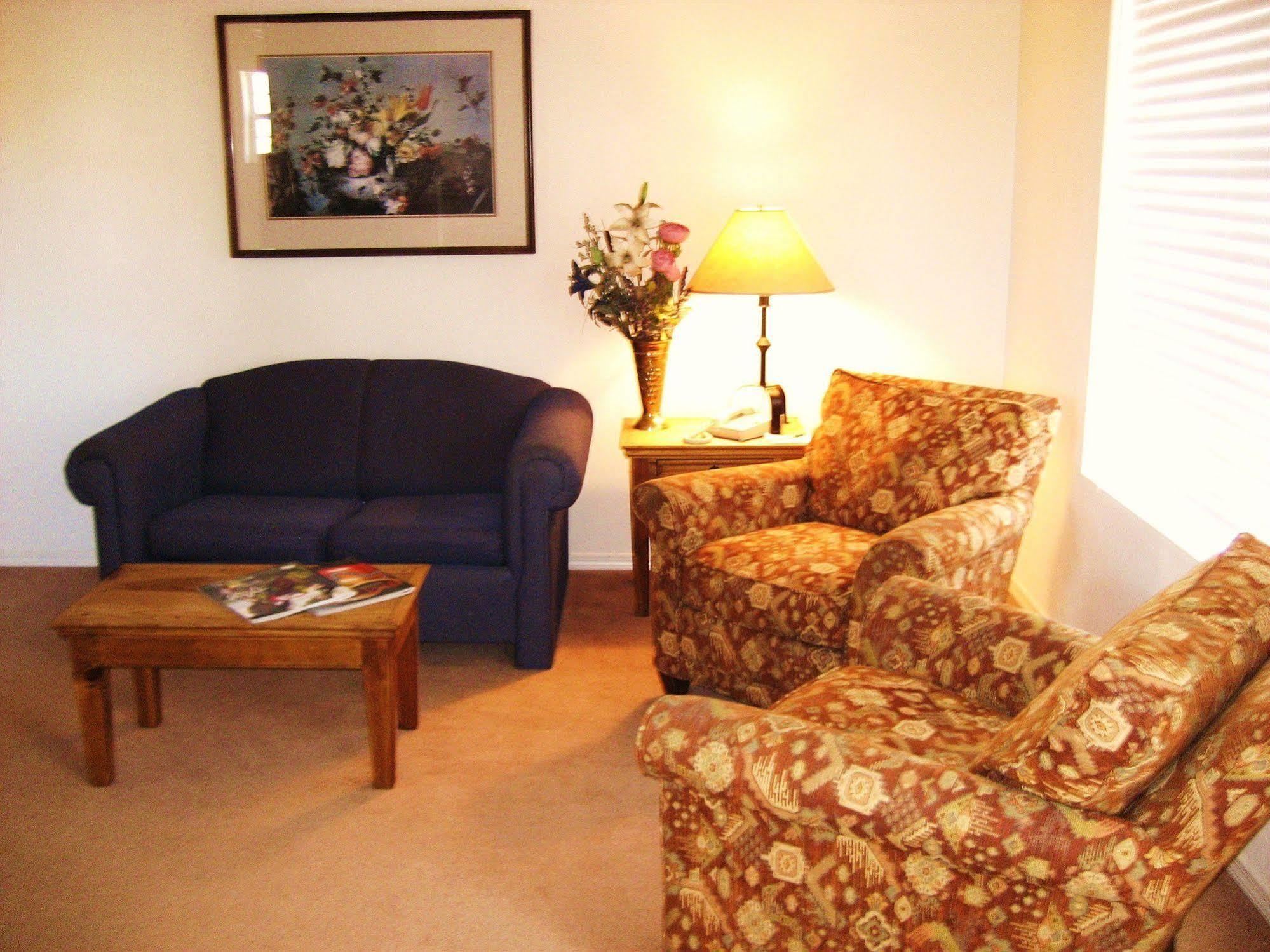 The Santa Fe Suites Room photo