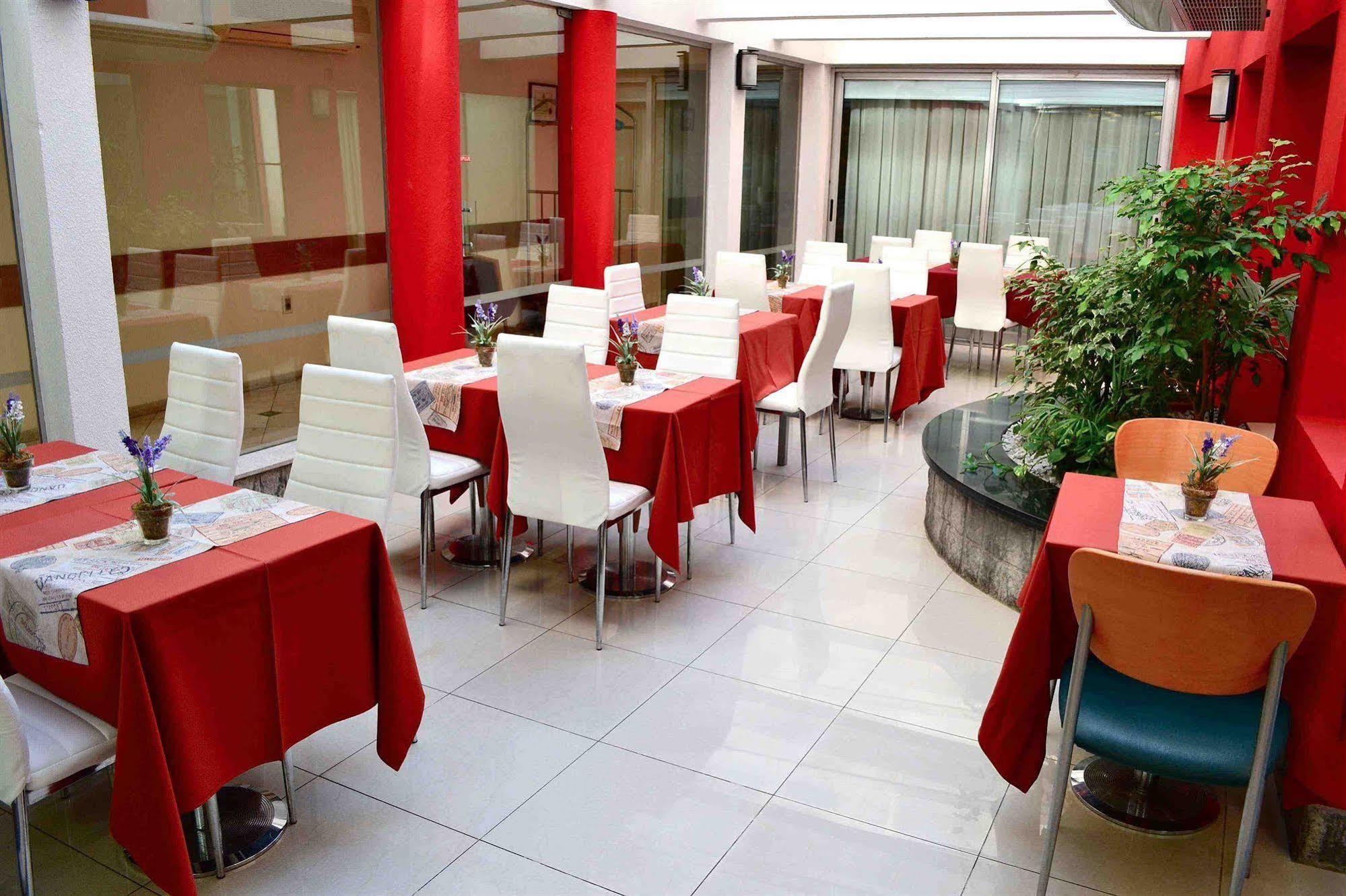 Armon Suites Hotel Montevideo Restaurant photo