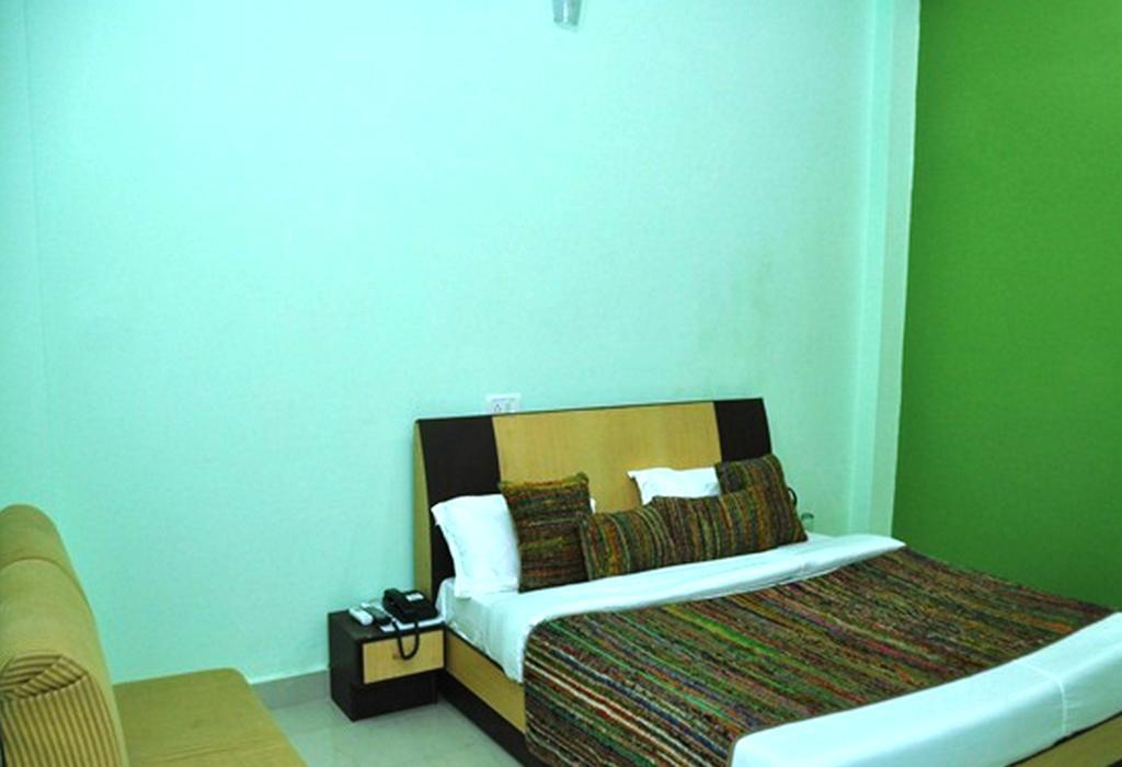 Hotel Shreeji Inn Haridwar Room photo