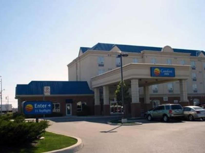 Comfort Inn Mississauga Exterior photo