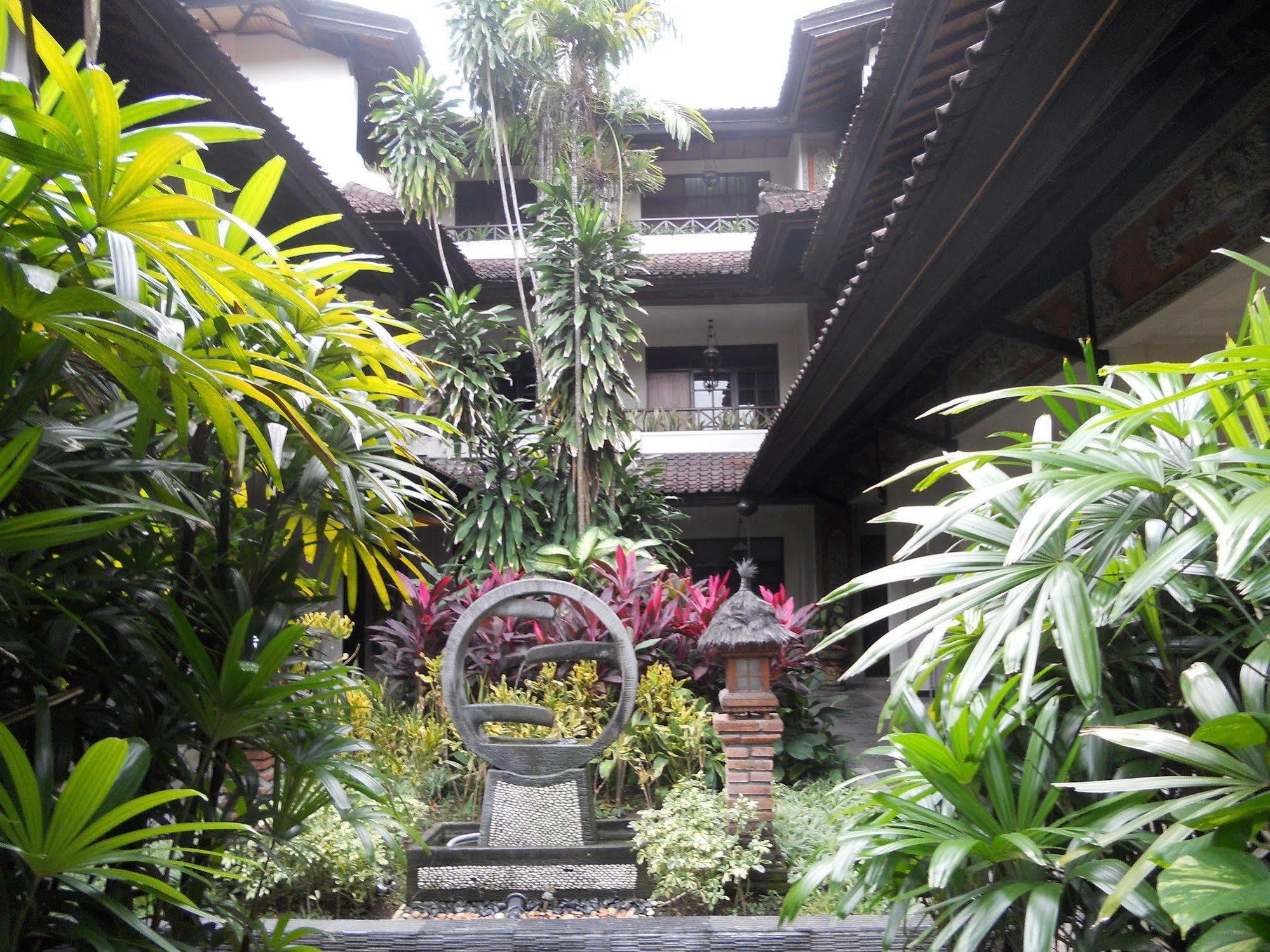 Ari Putri Hotel Sanur  Exterior photo