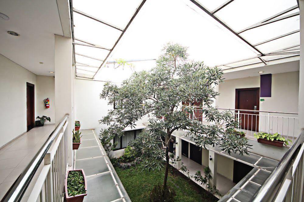 Hotel Anggrek Gandasari Bandung Exterior photo