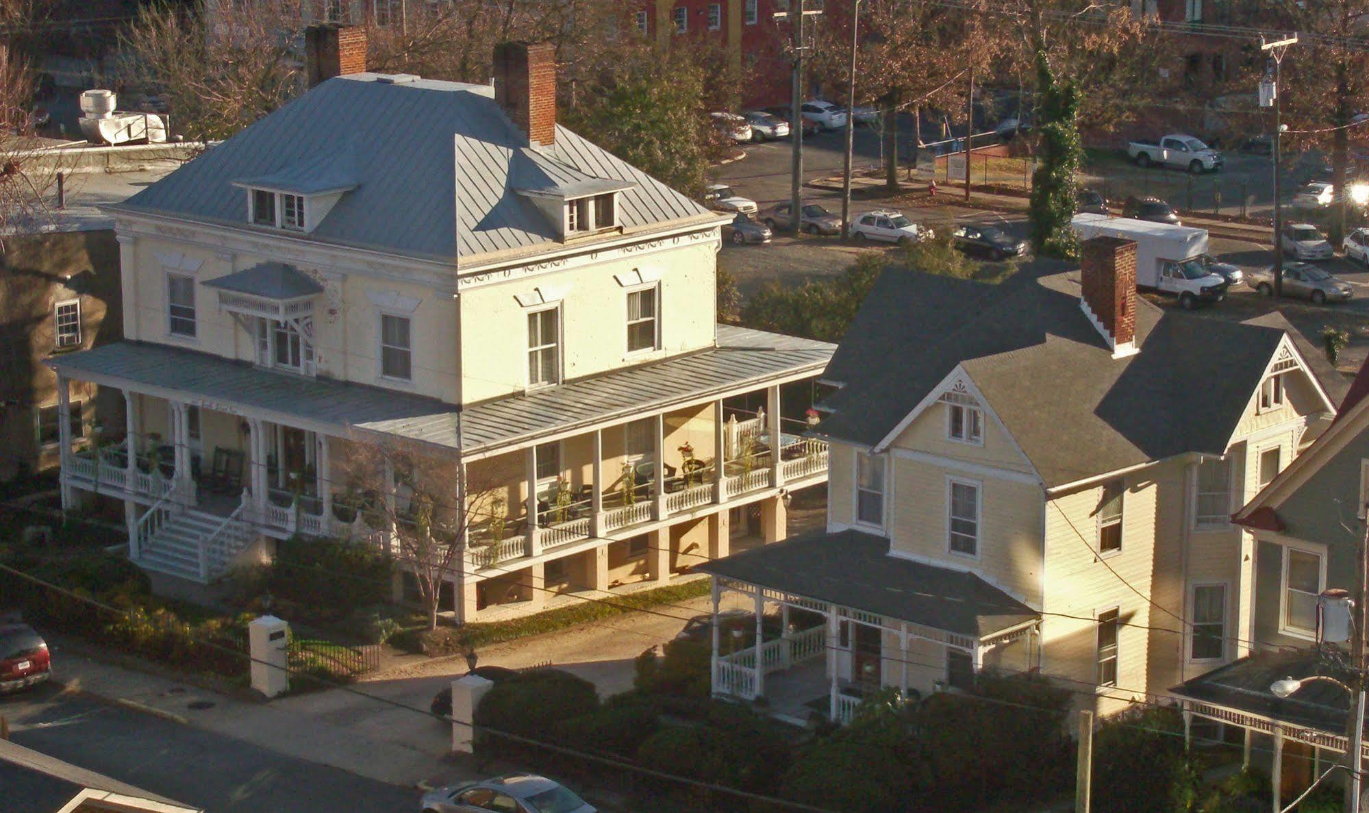 200 South Street Inn Charlottesville Exterior photo