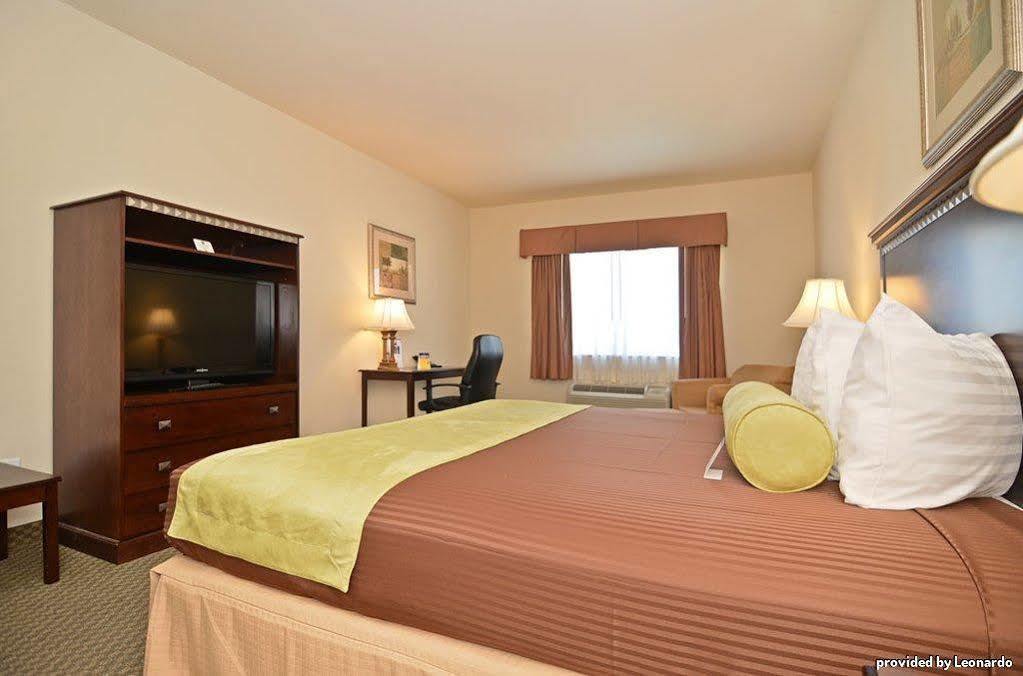 Best Western La Grange Inn And Suites Room photo