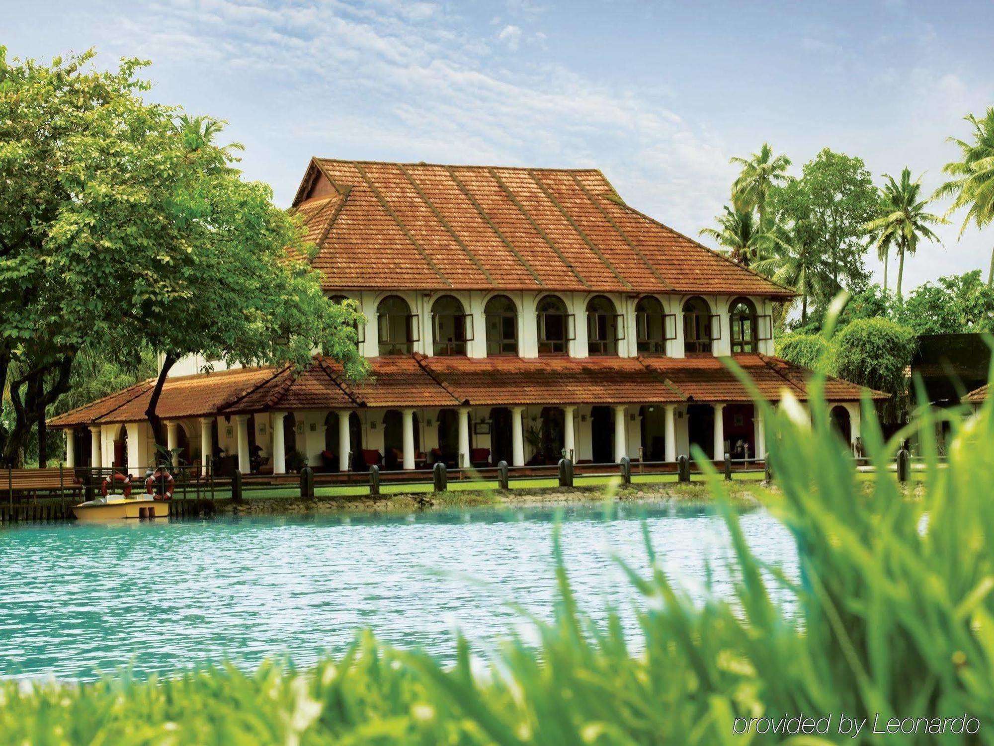 Taj Kumarakom Resort And Spa Kerala Exterior photo