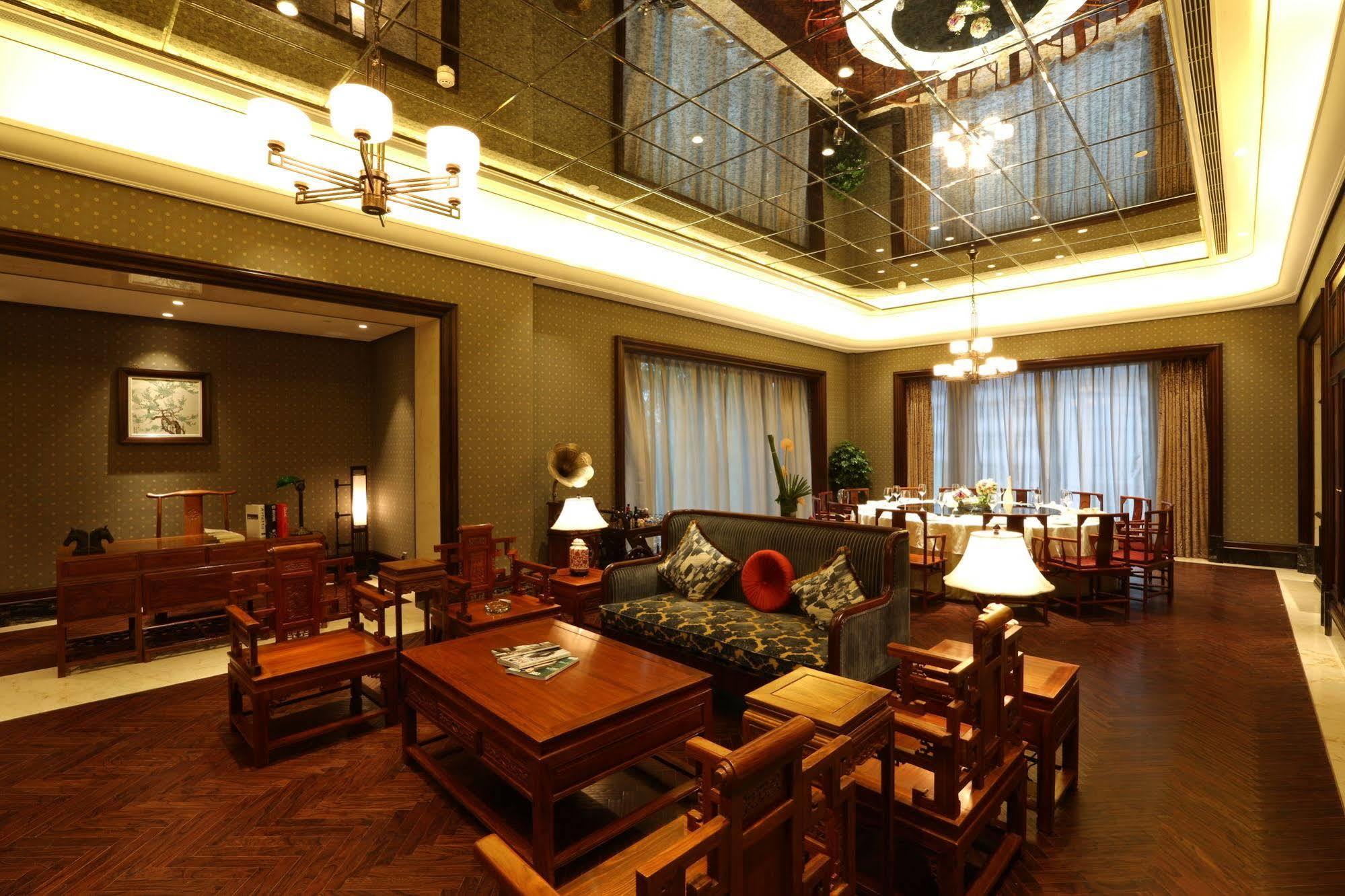 S&N Zhejiang Linhai International Hotel Exterior photo